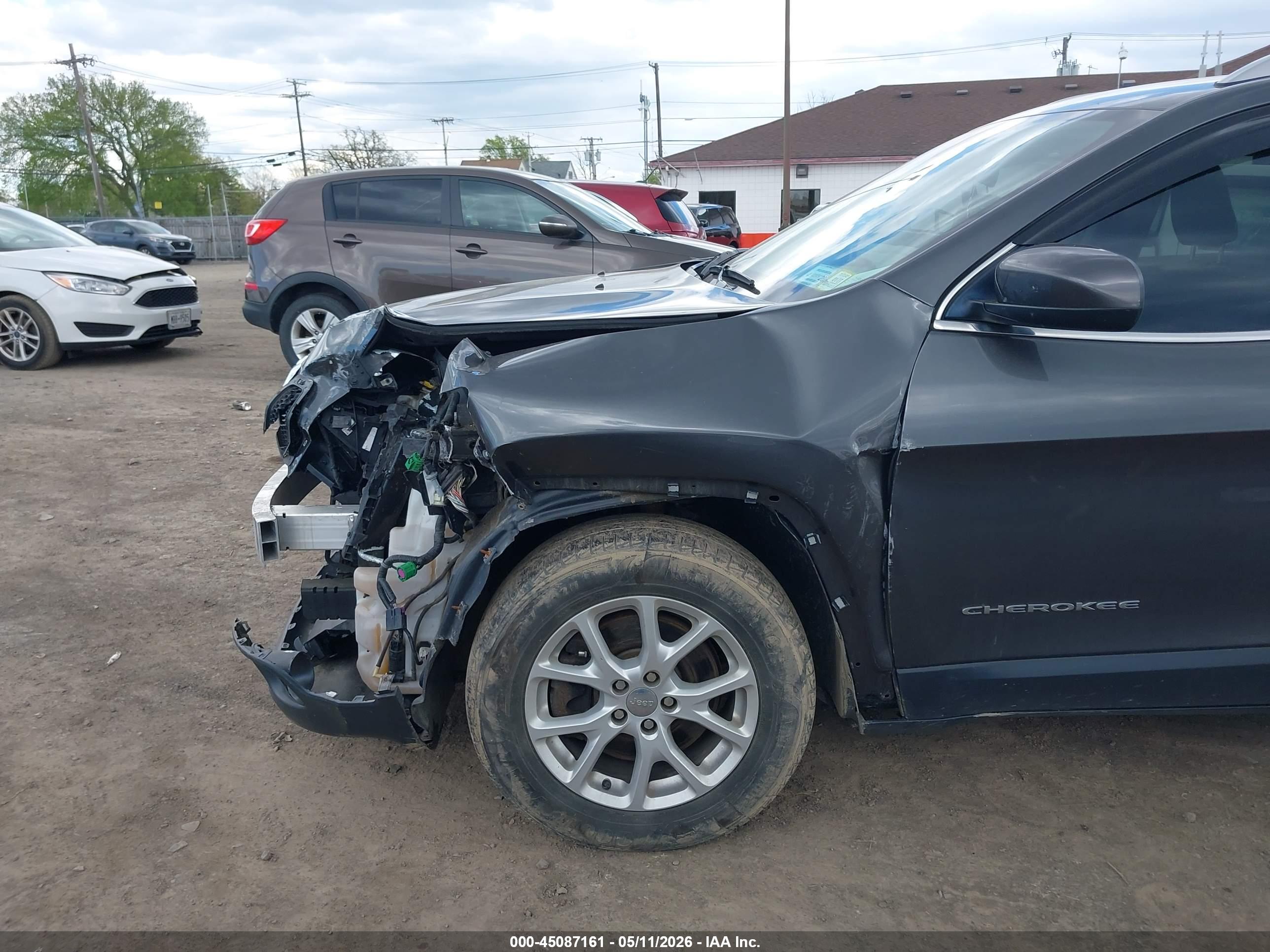 JEEP CHEROKEE image 6