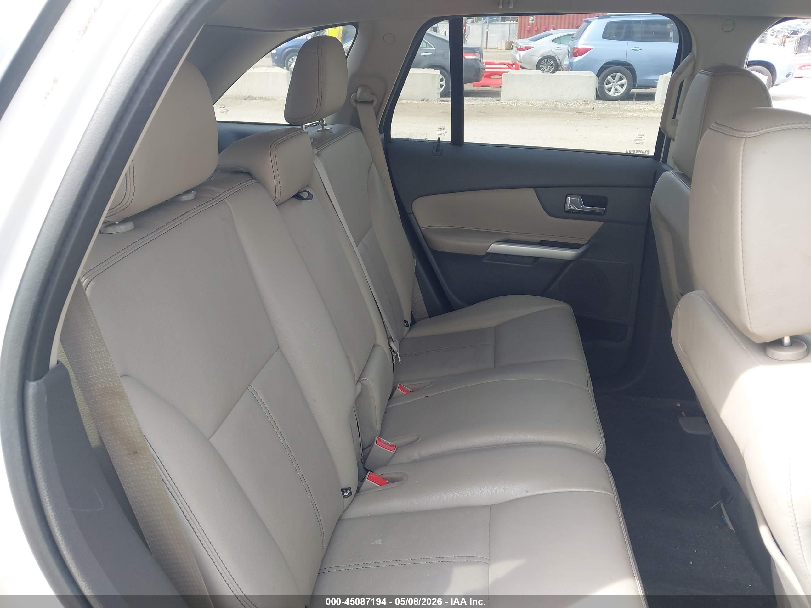 FORD EDGE image 8