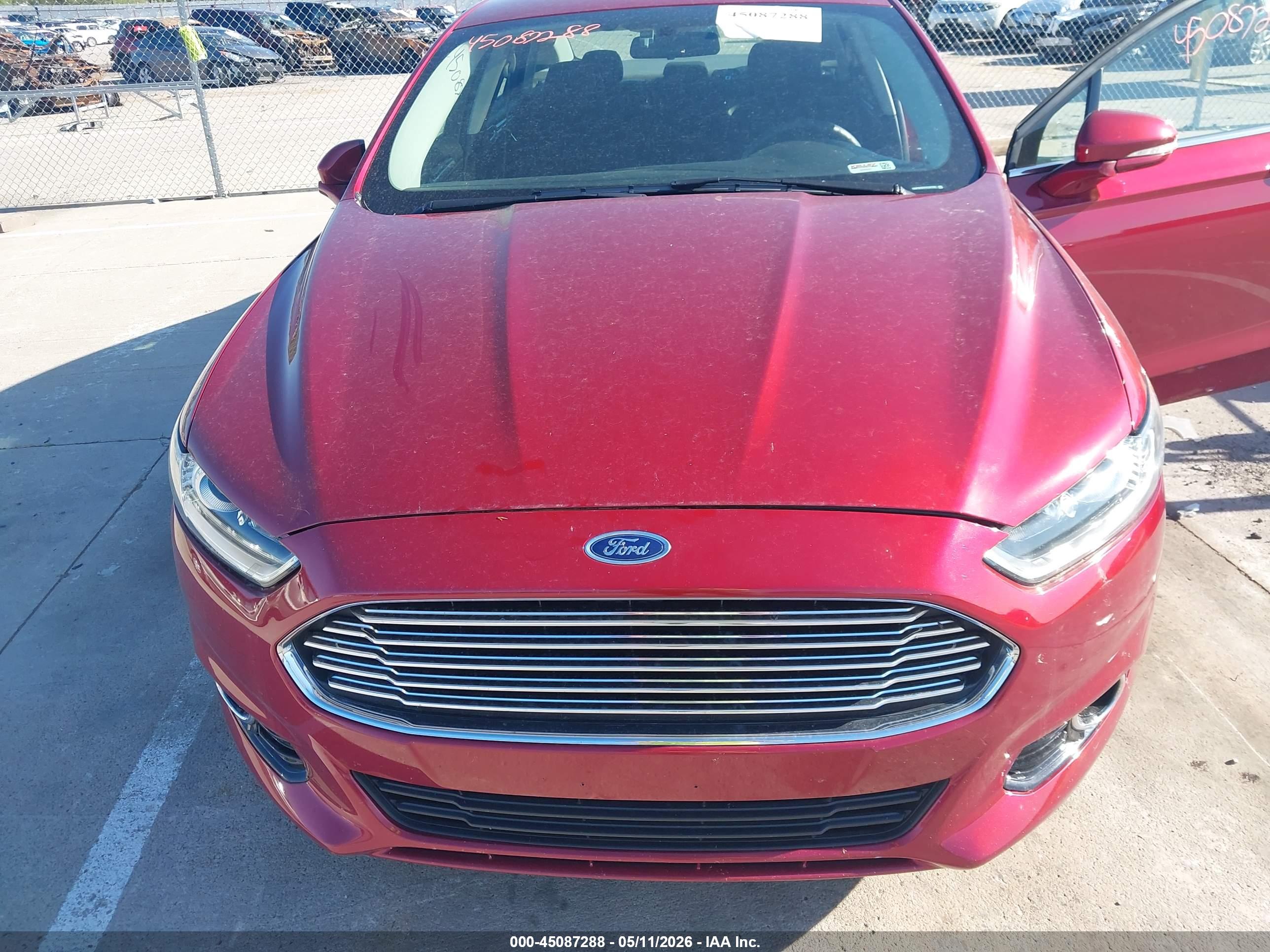 FORD FUSION image 6