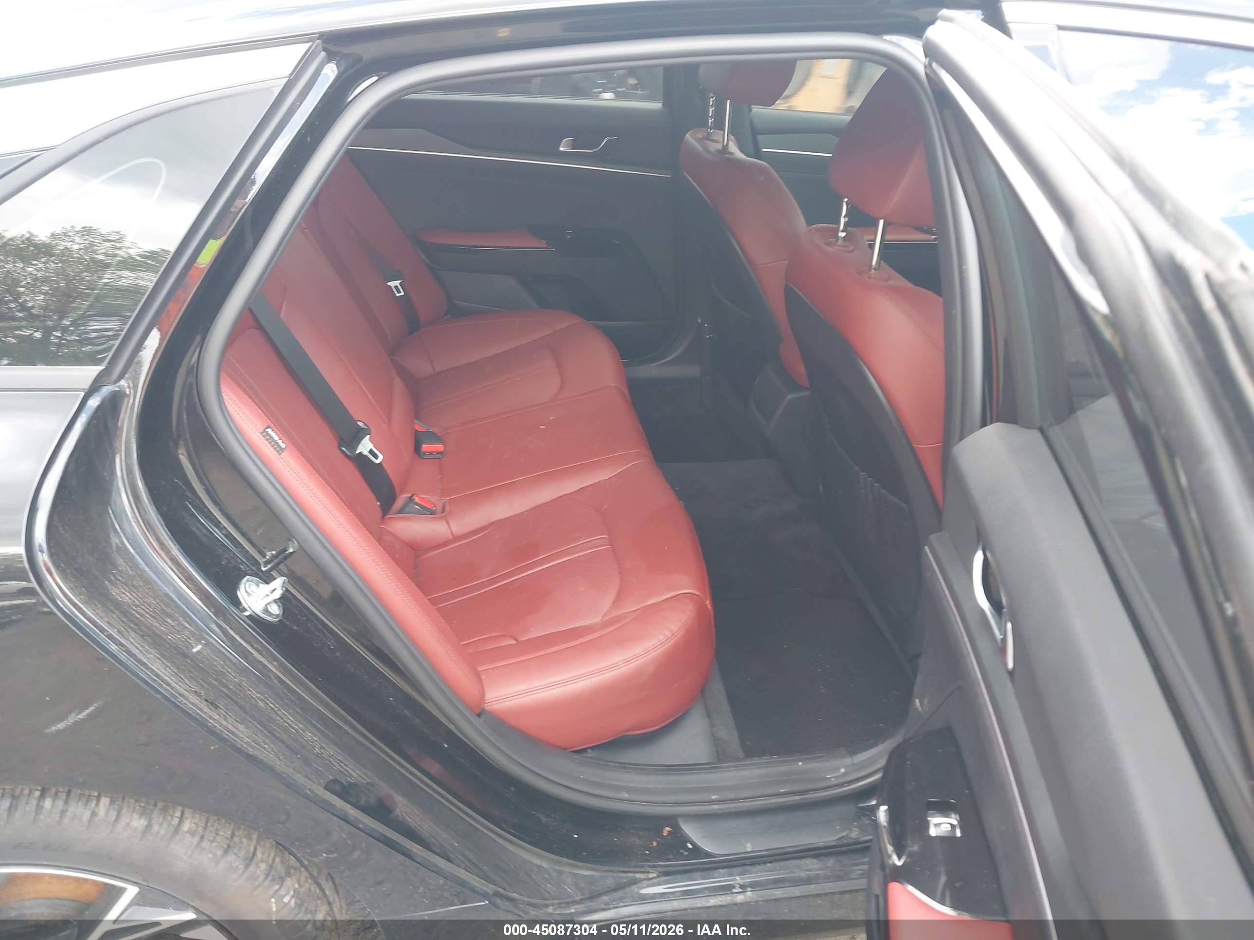 KIA K5 image 8