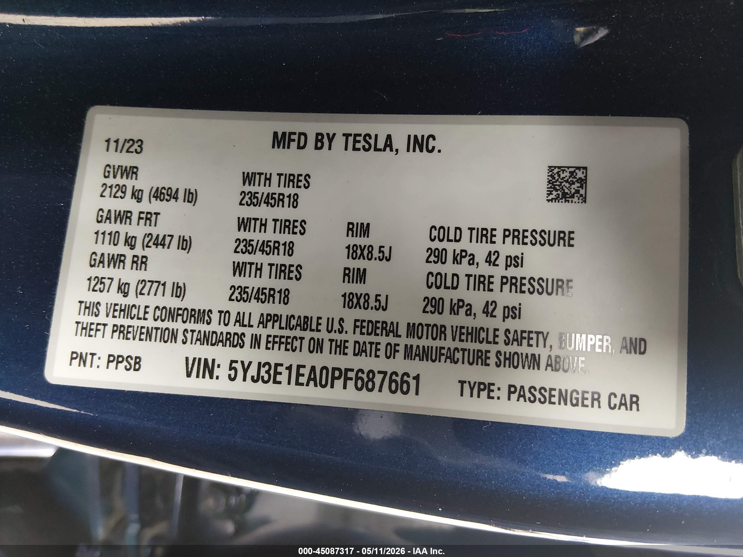 TESLA MODEL image 9