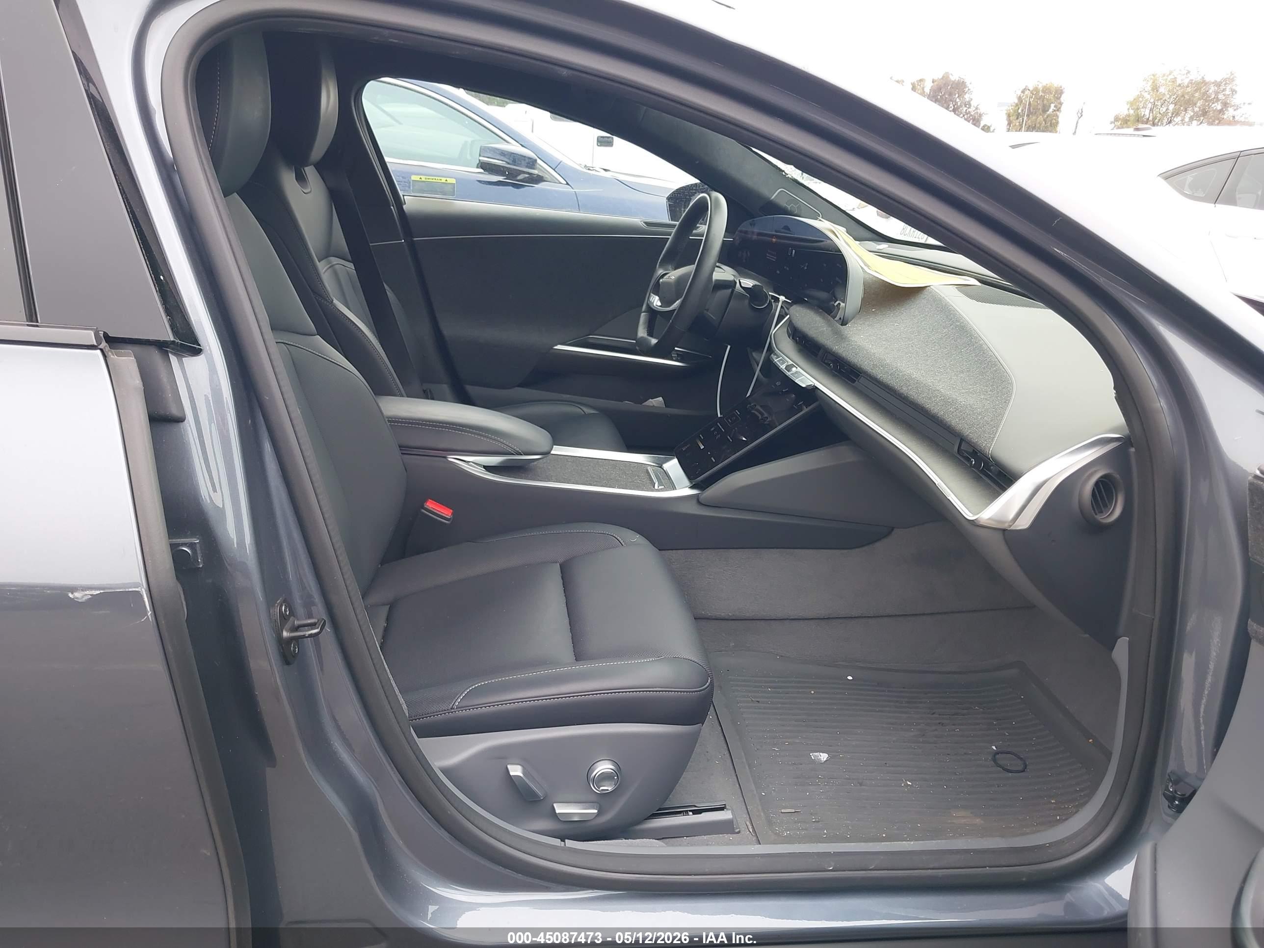 LUCID AIR image 5
