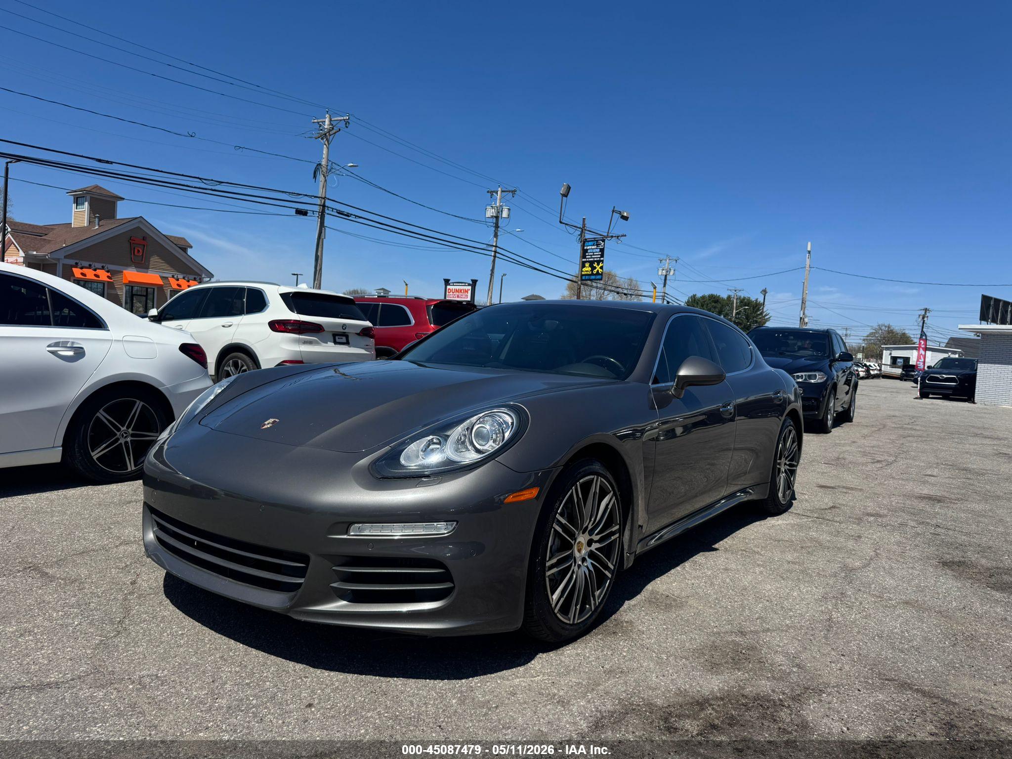 PORSCHE PANAMERA image 2