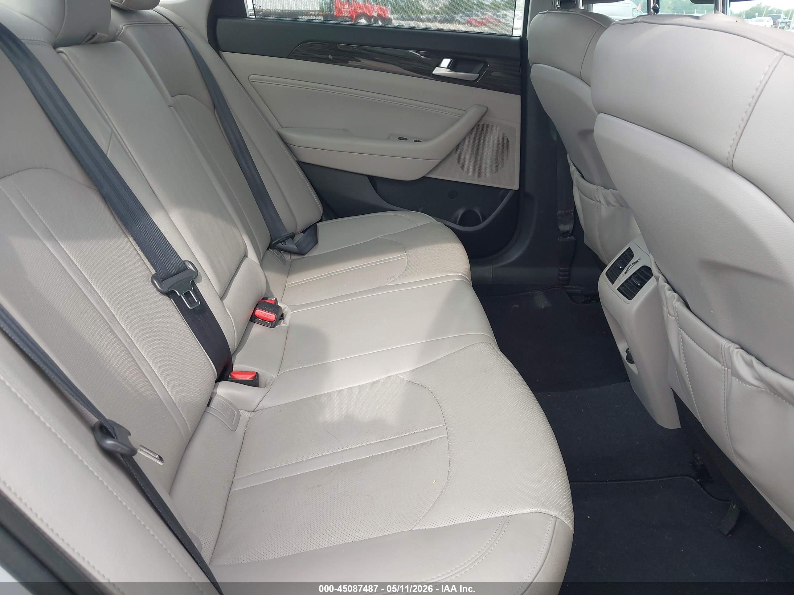 HYUNDAI SONATA image 8