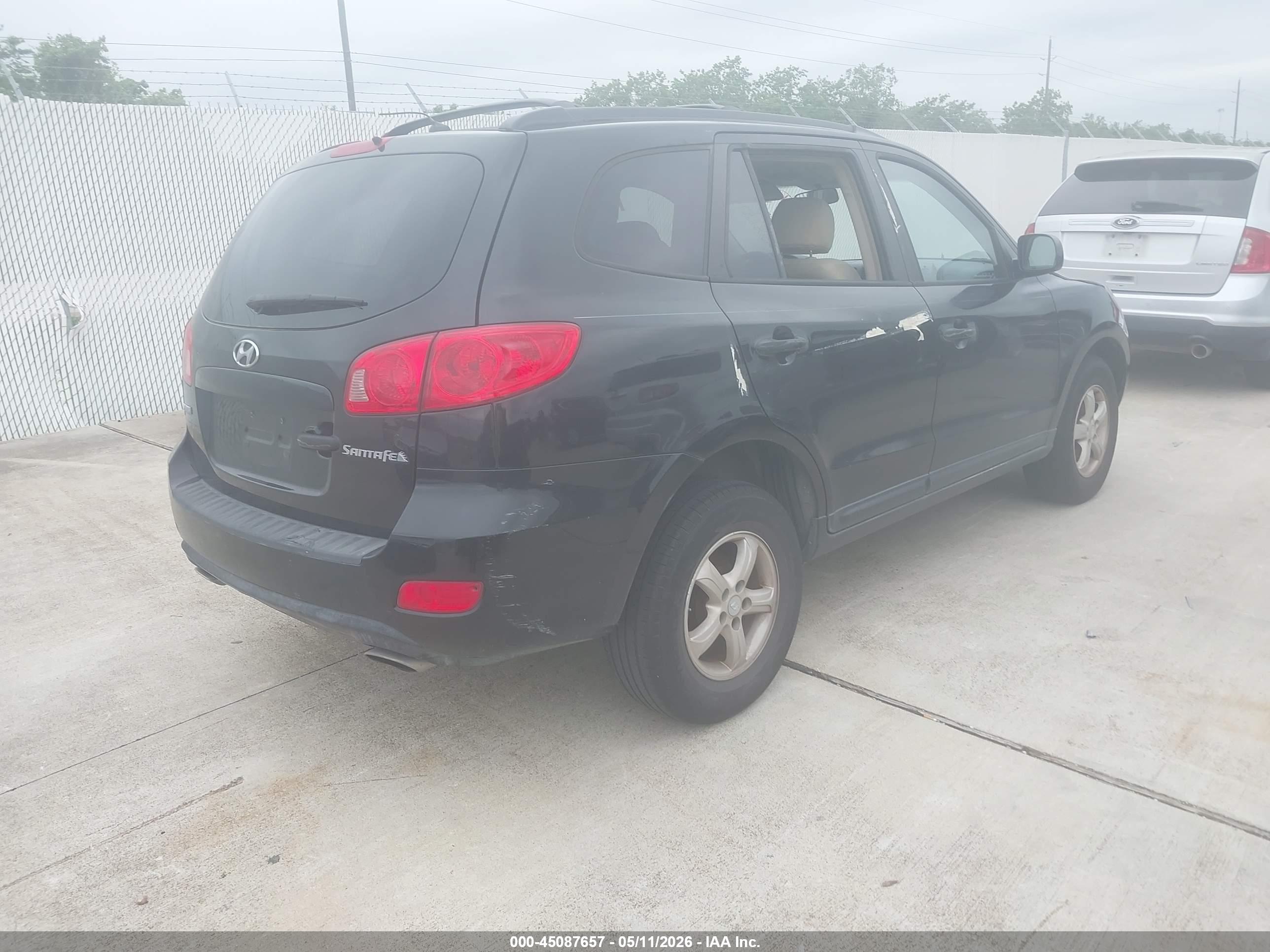 HYUNDAI SANTA image 4