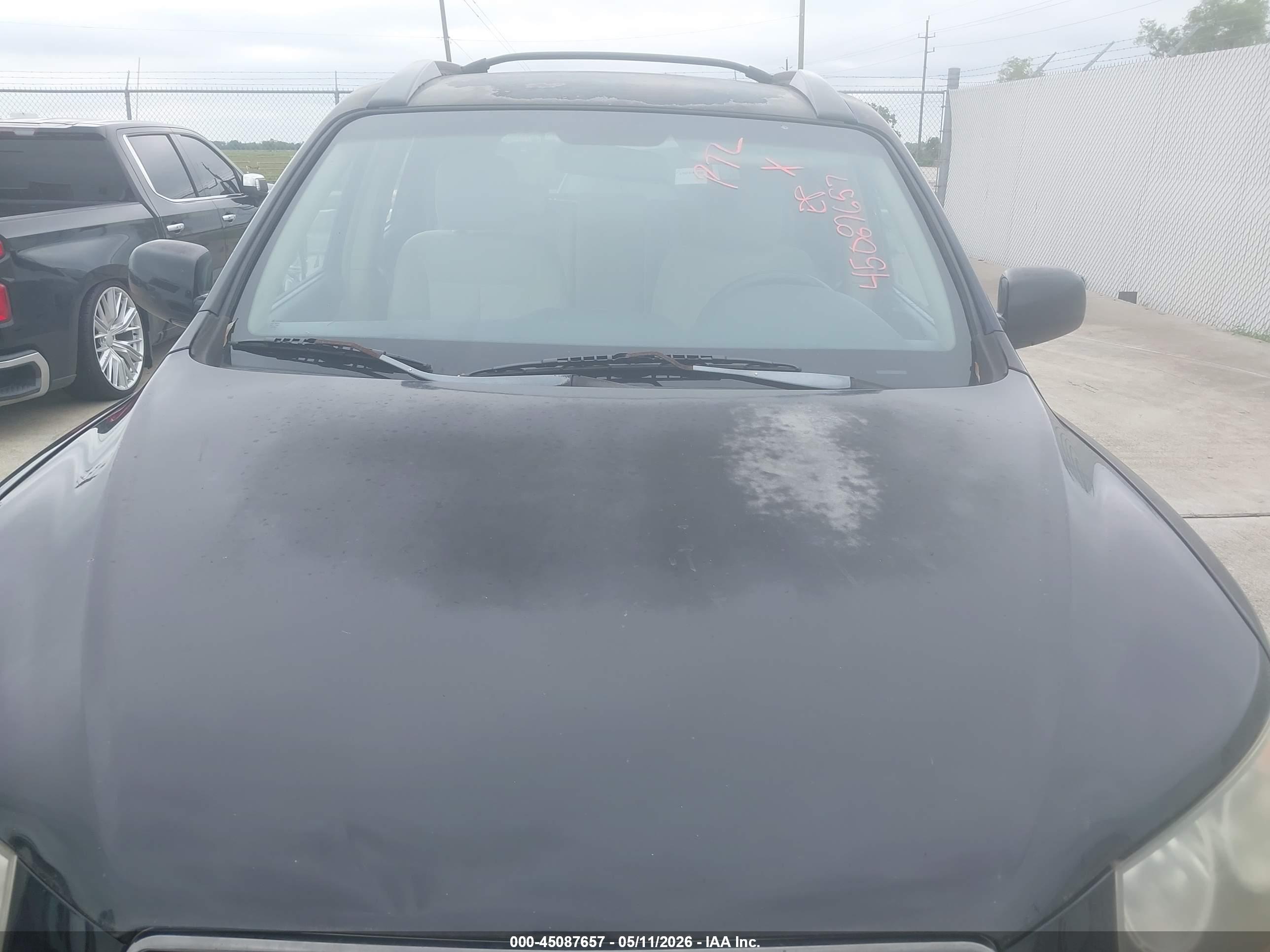 HYUNDAI SANTA image 6