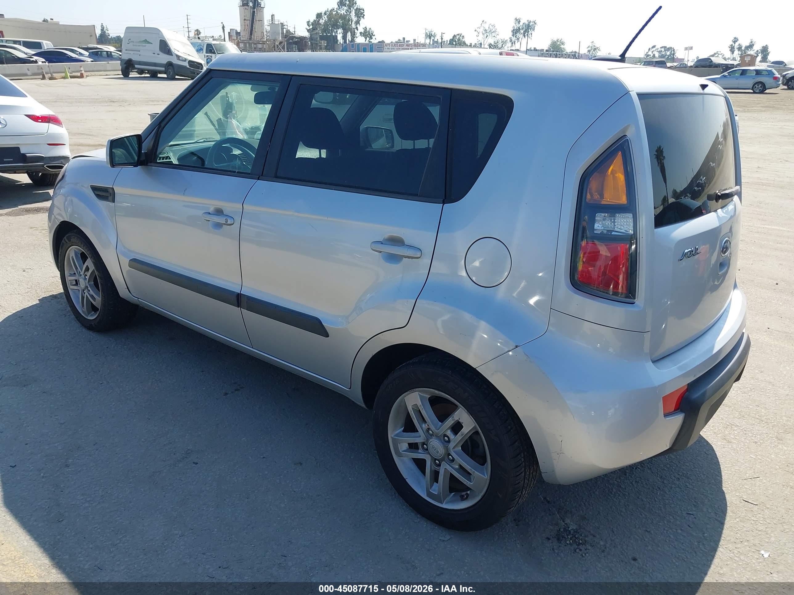 KIA SOUL image 3