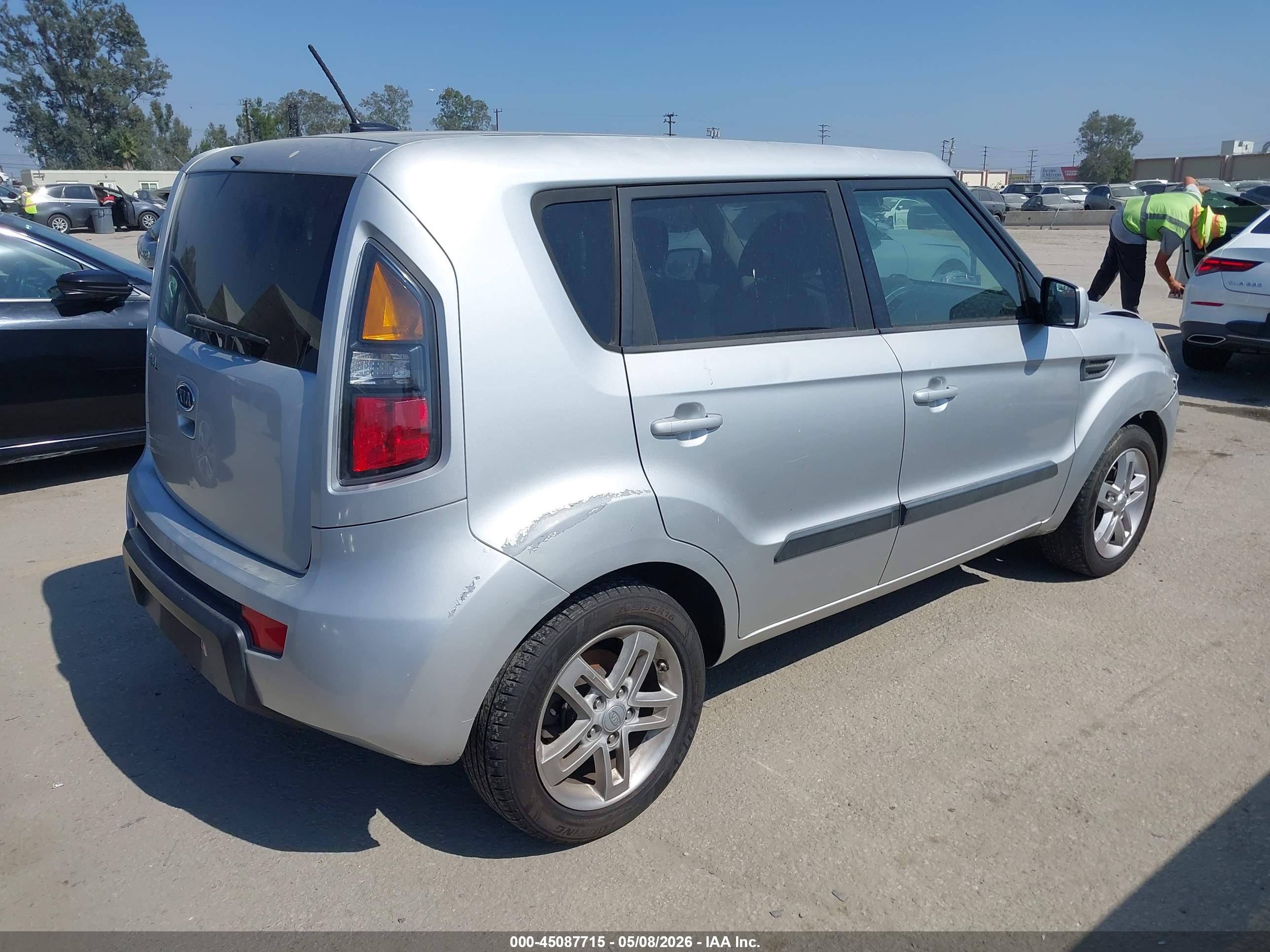KIA SOUL image 4
