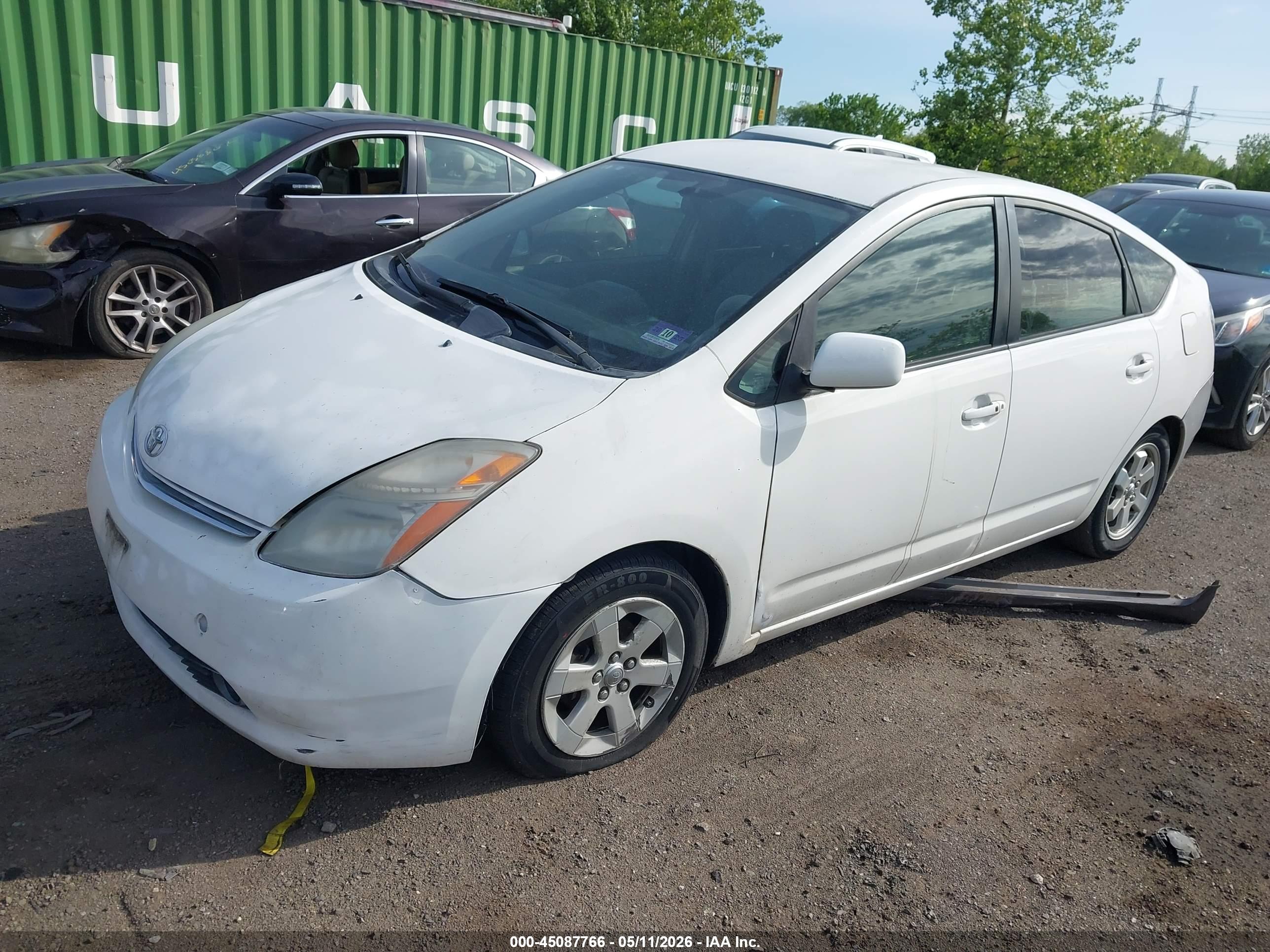 TOYOTA PRIUS image 2