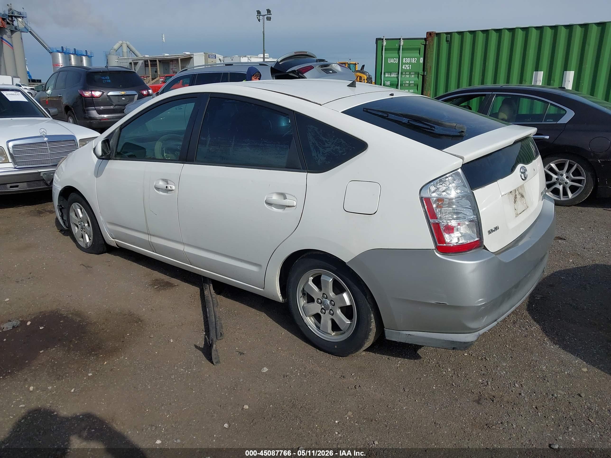 TOYOTA PRIUS image 3