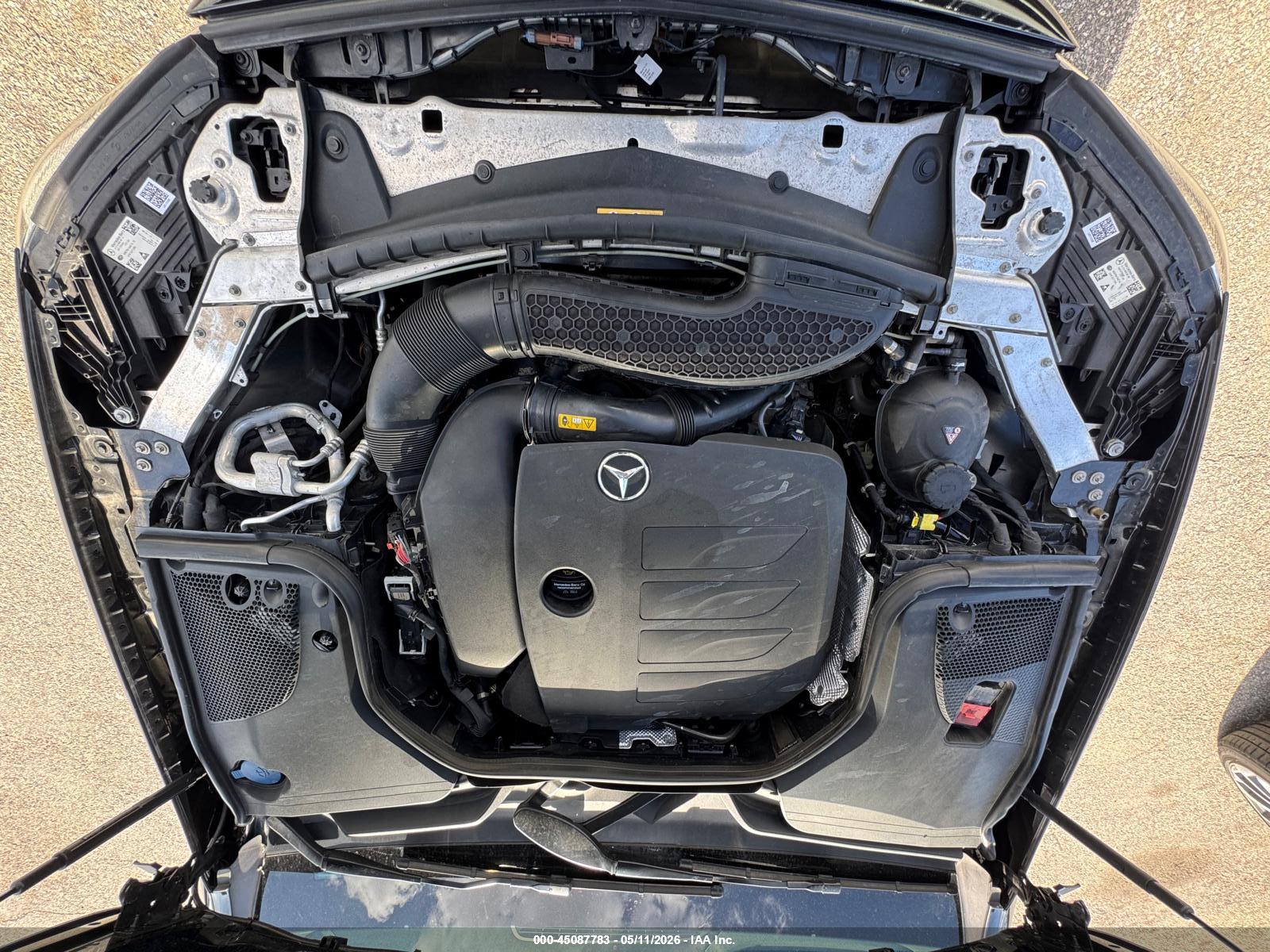 MERCEDES-BENZ E image 10
