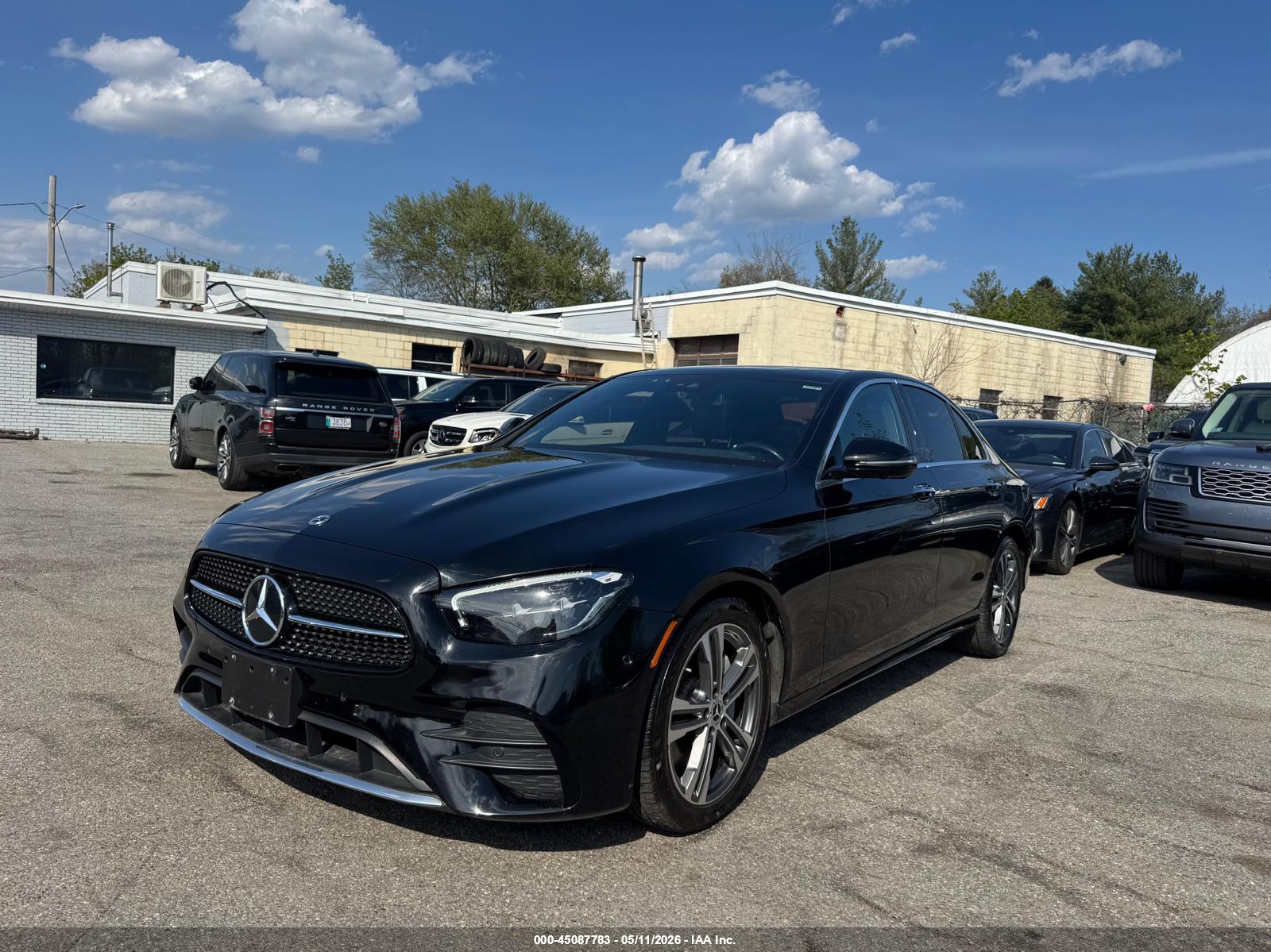 MERCEDES-BENZ E image 2