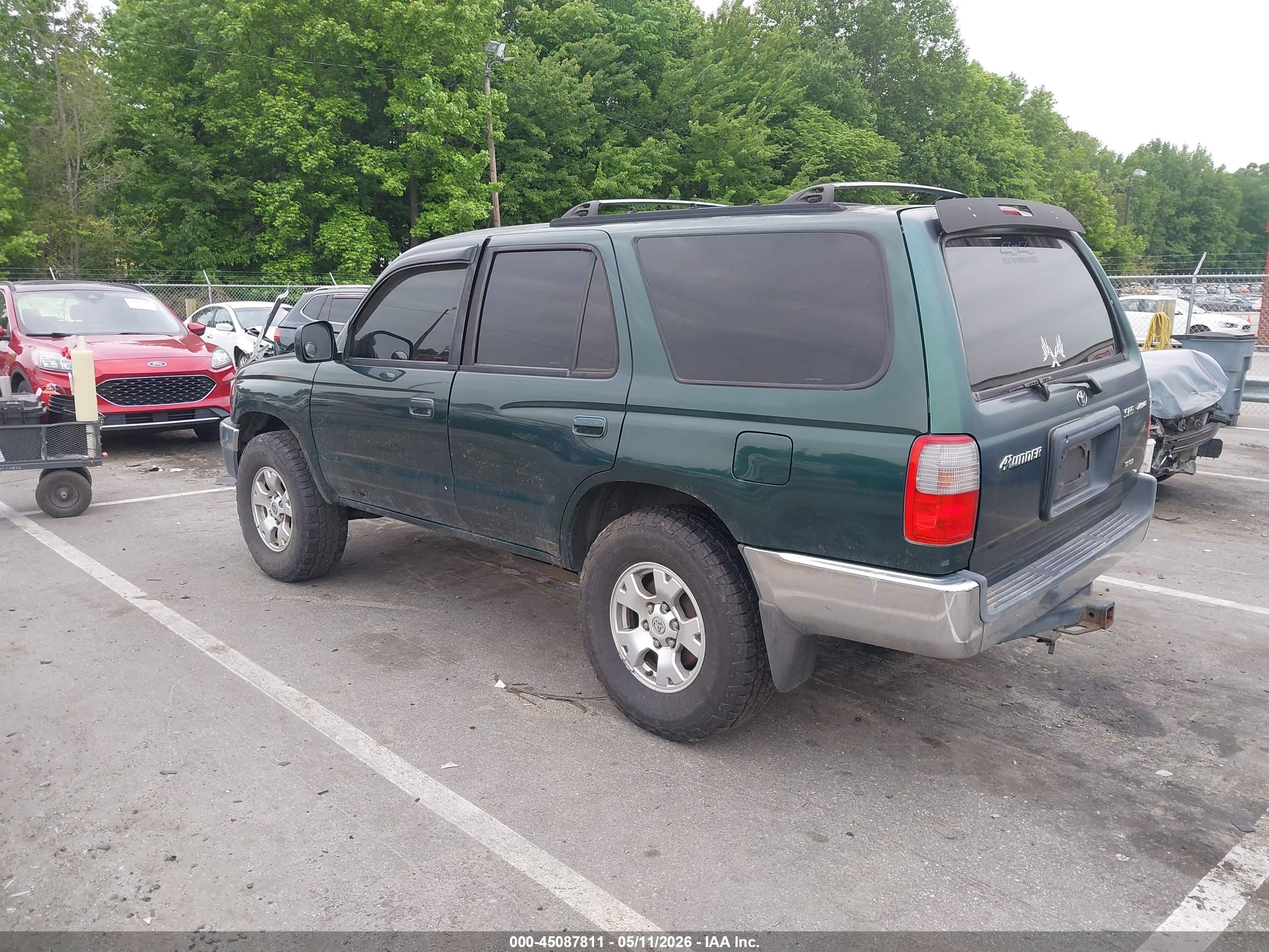 TOYOTA 4RUNNER image 3