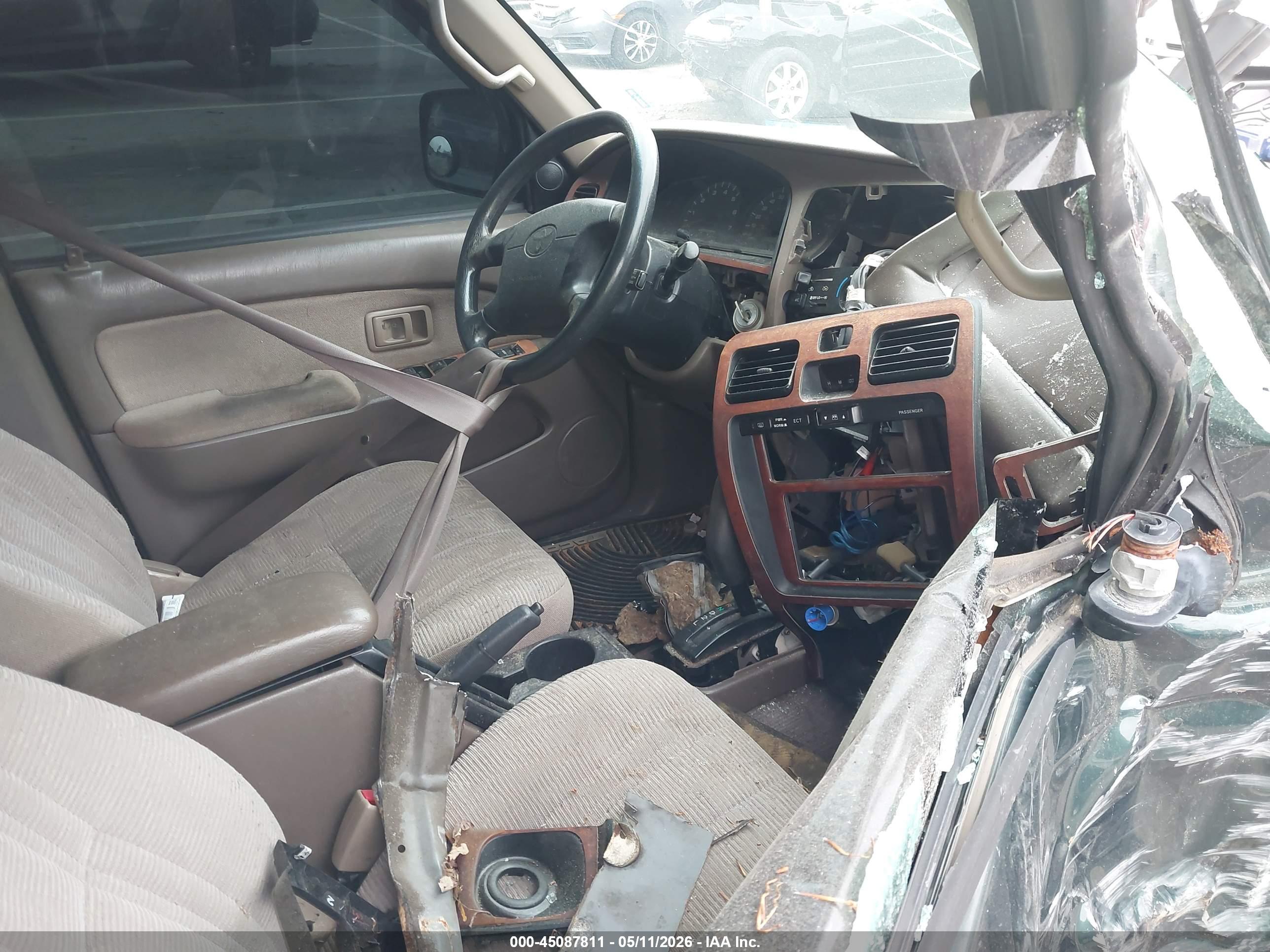 TOYOTA 4RUNNER image 5