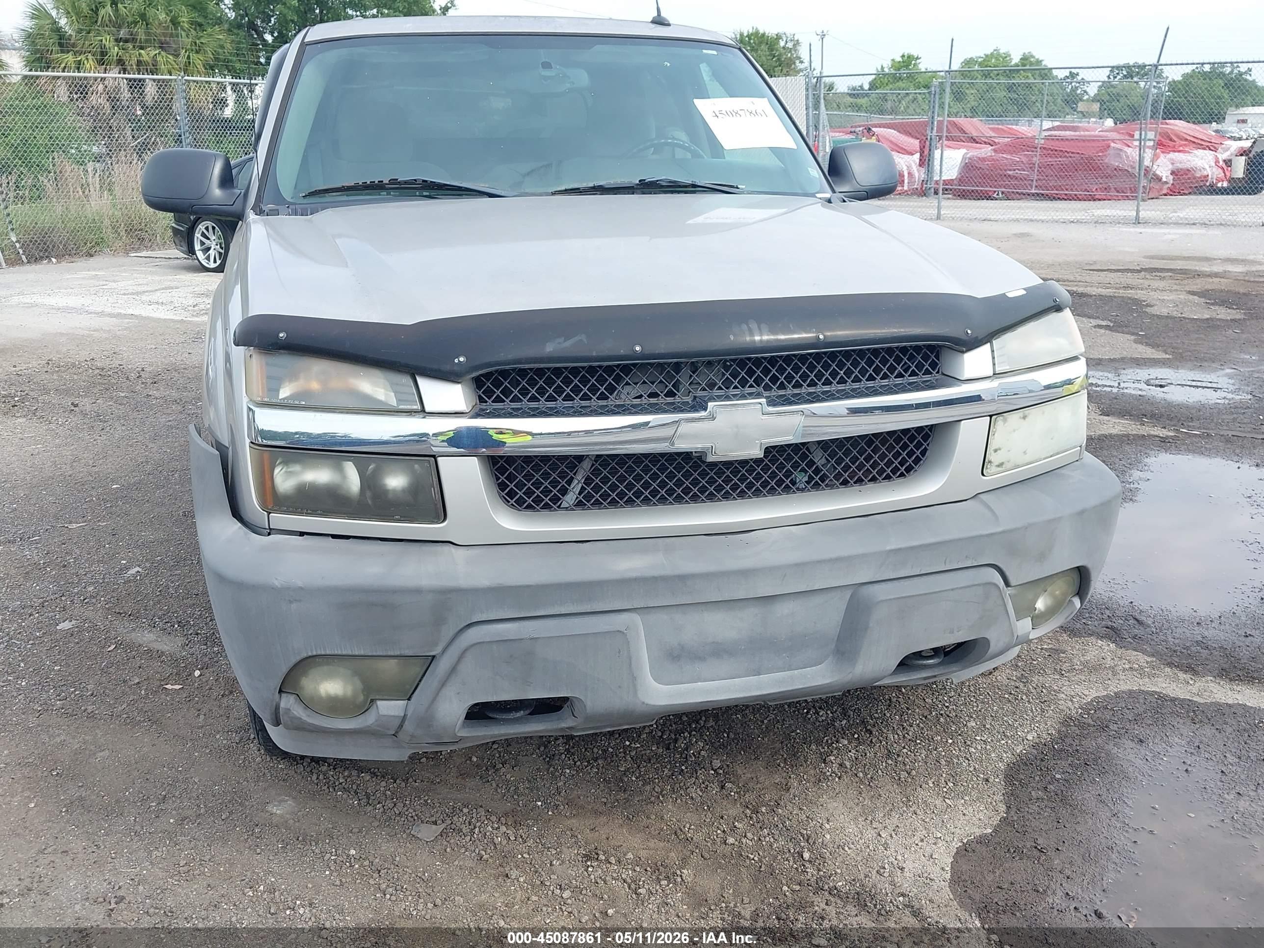 CHEVROLET AVALANCHE image 6