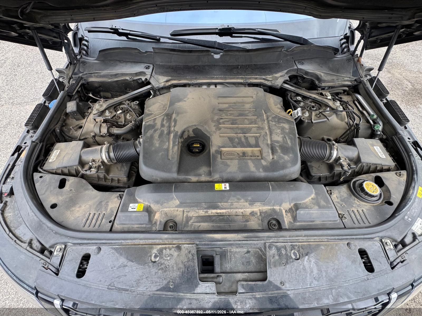 LAND ROVER image 10
