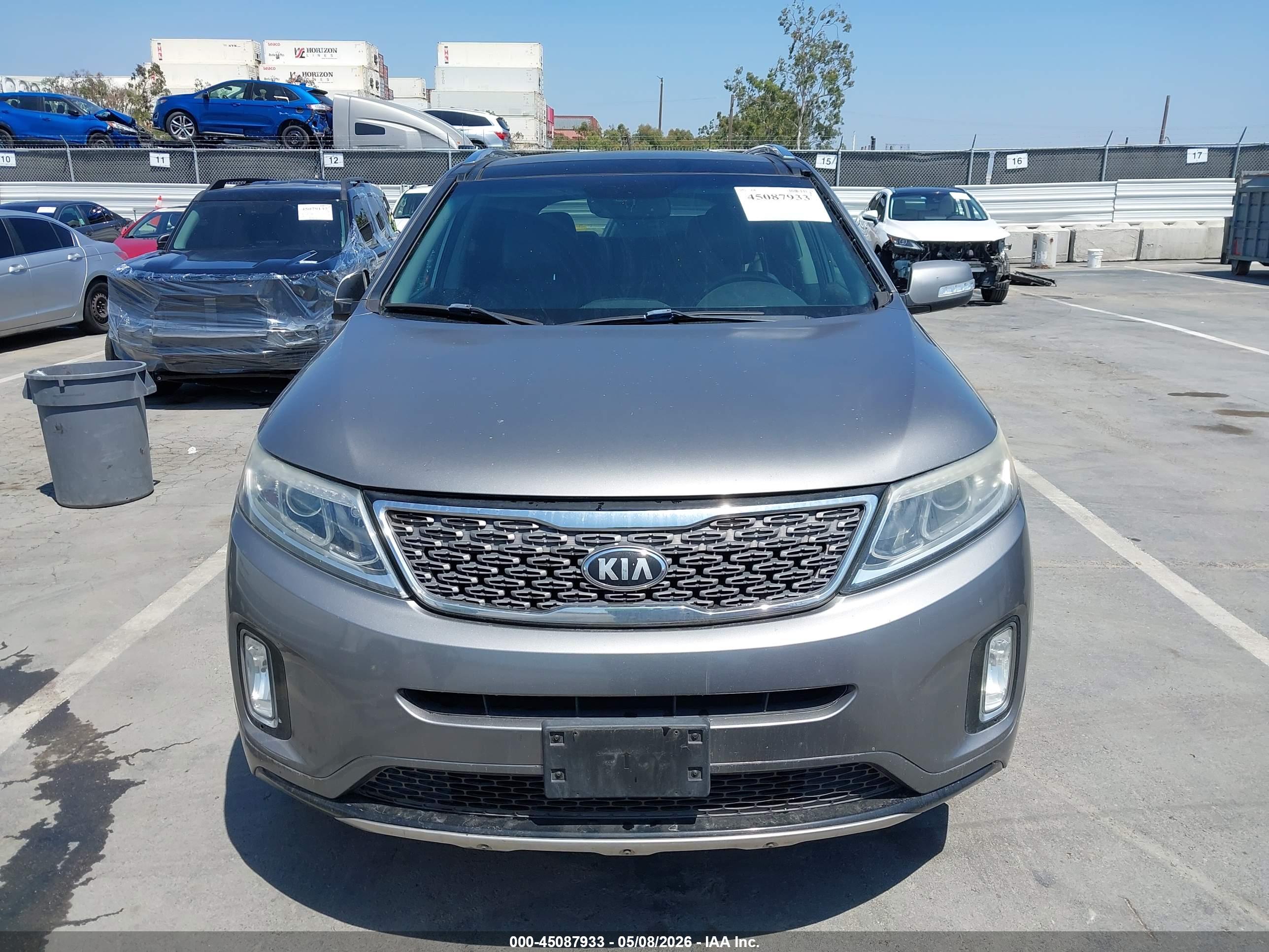 KIA SORENTO image 6