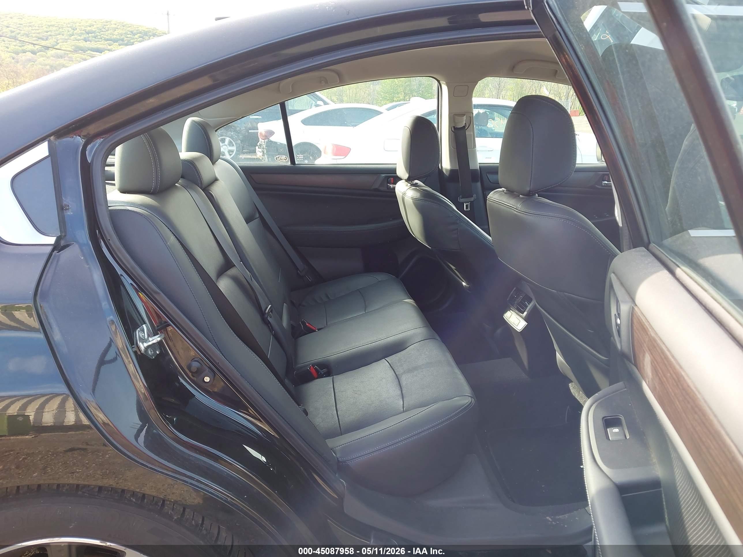 SUBARU LEGACY image 8