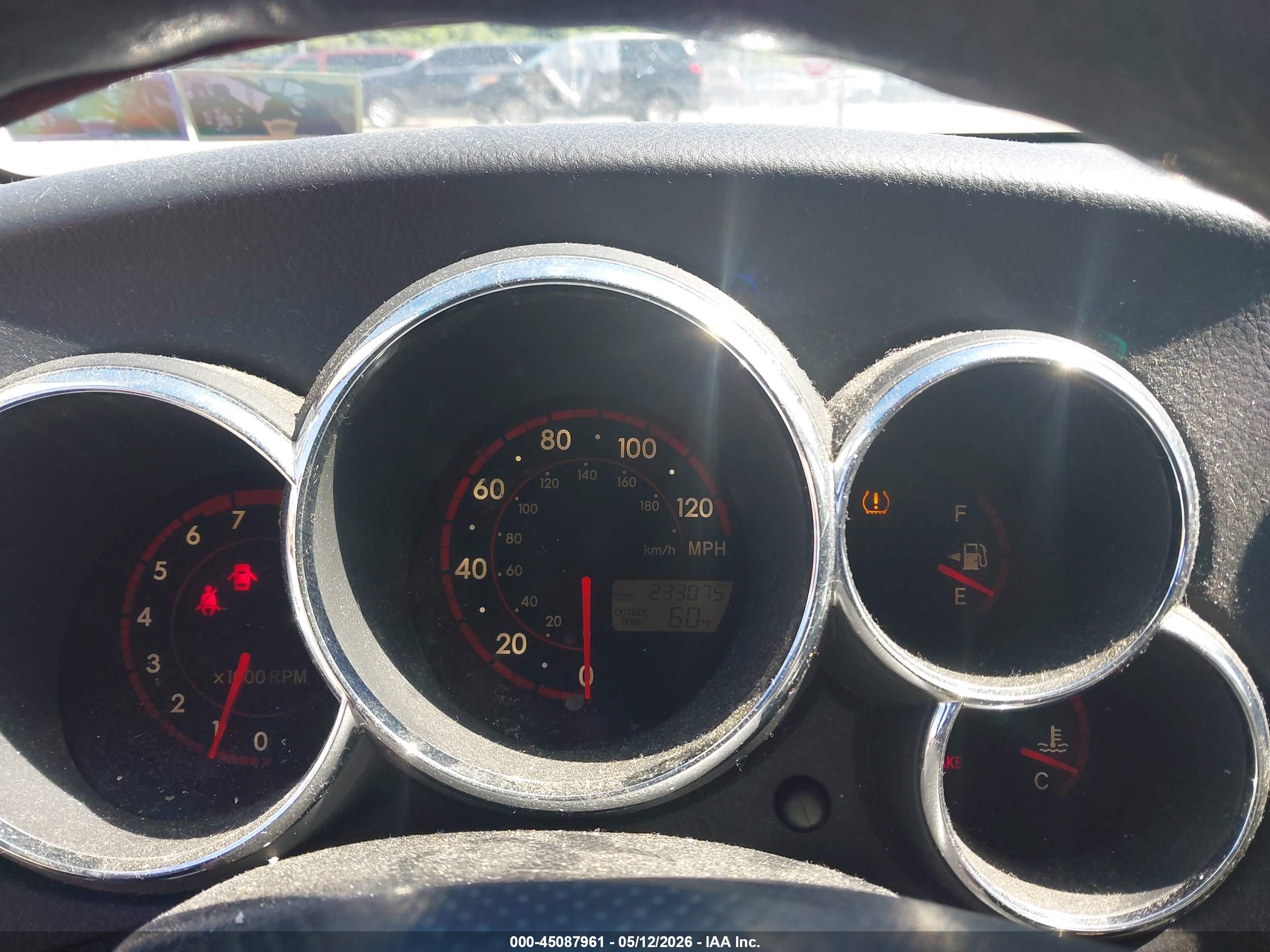 TOYOTA MATRIX image 7