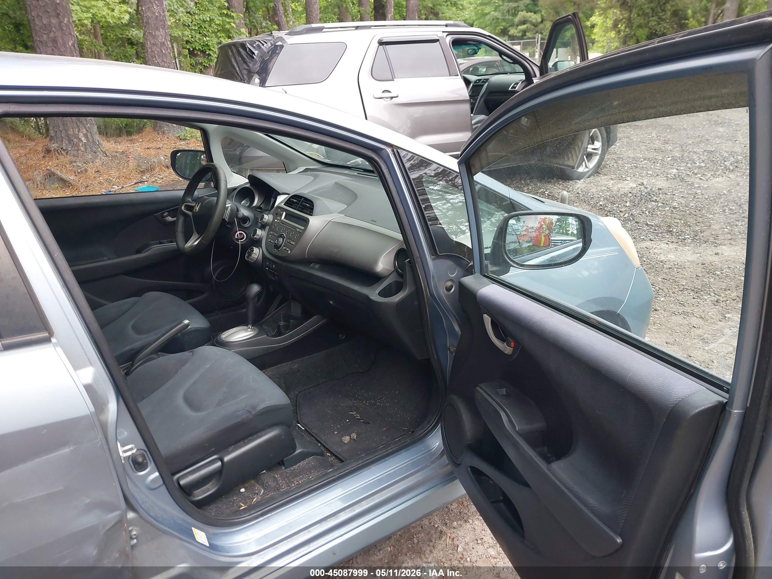 HONDA FIT image 5