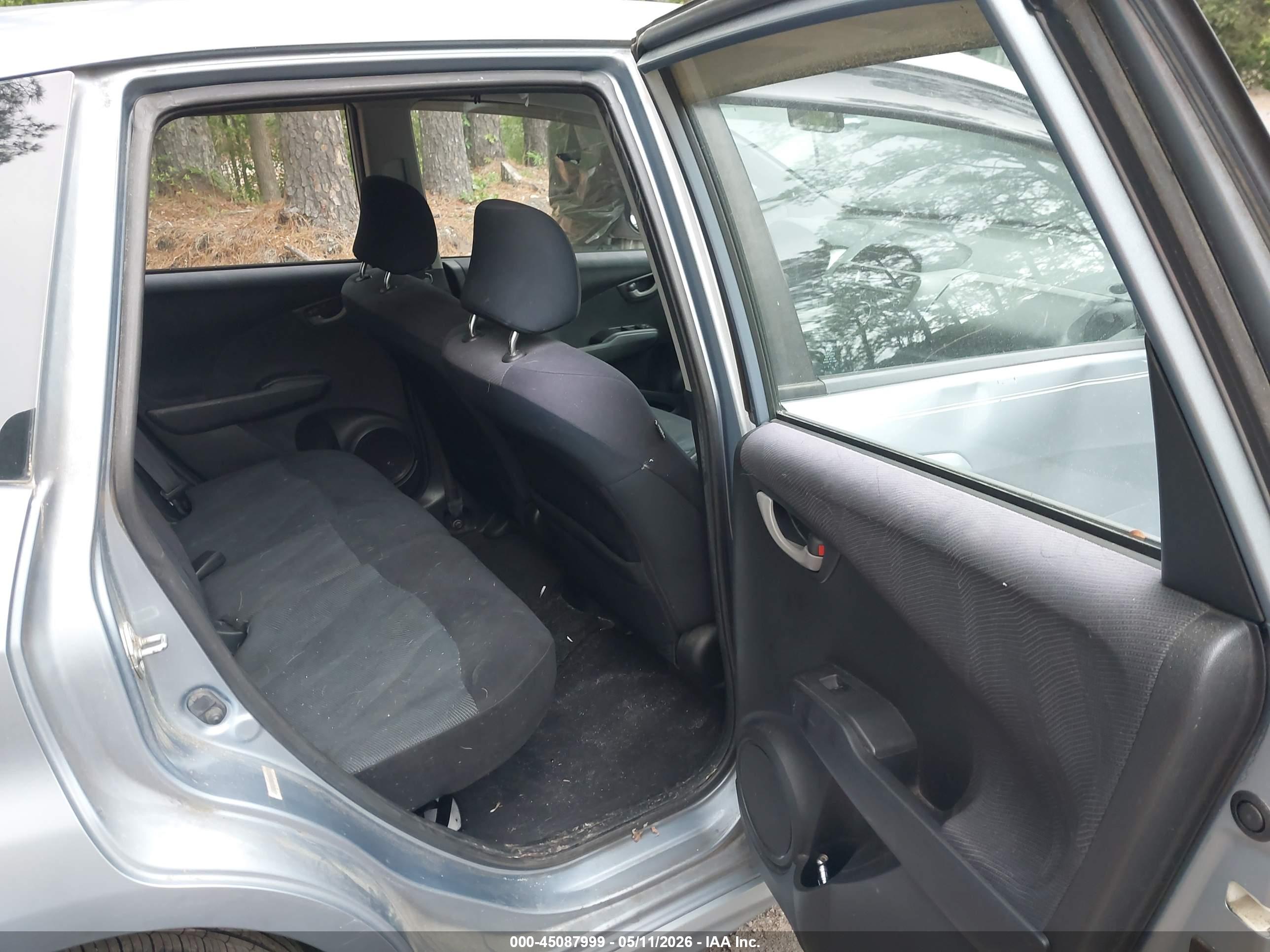 HONDA FIT image 8