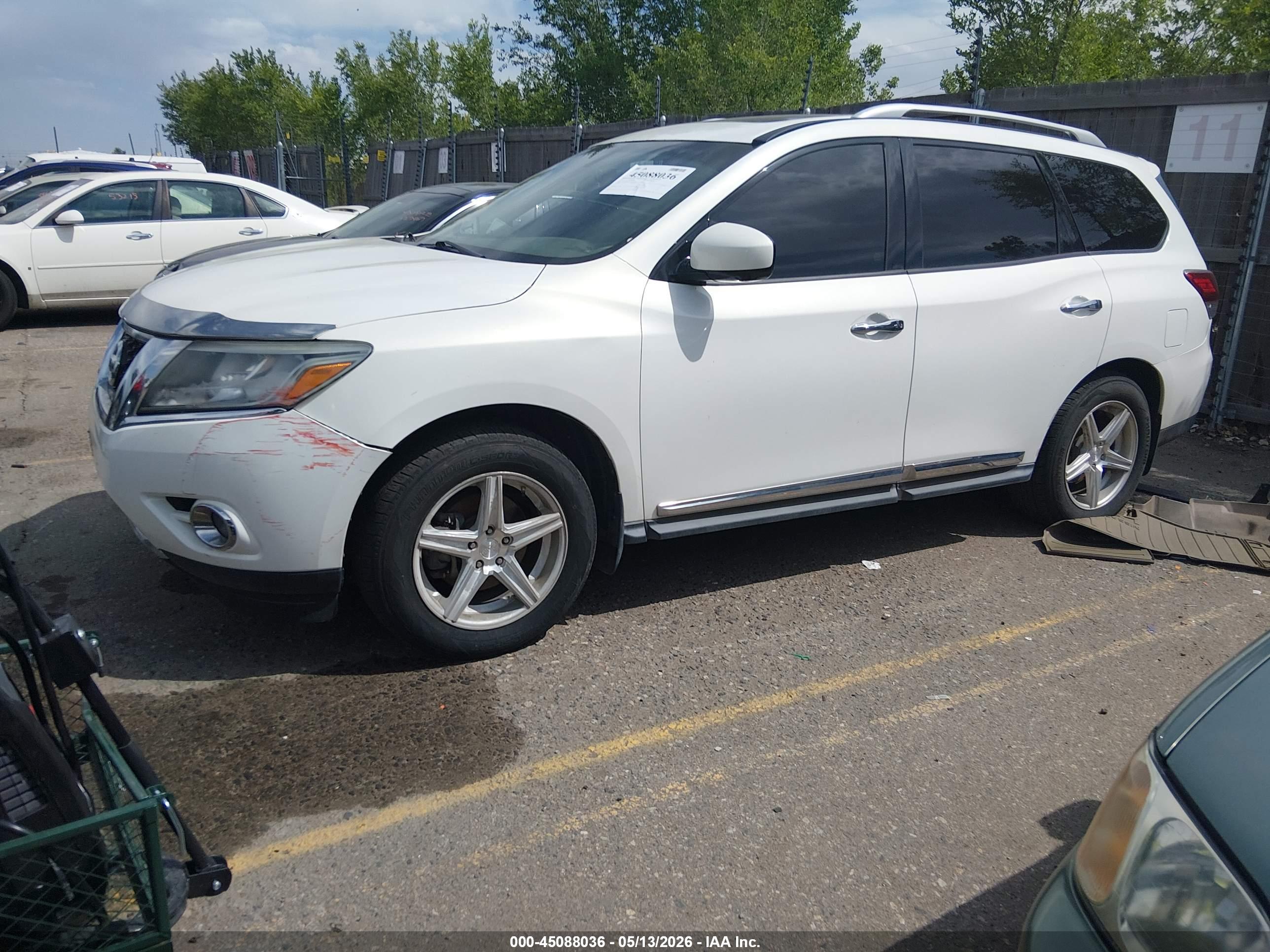 NISSAN PATHFINDER image 2