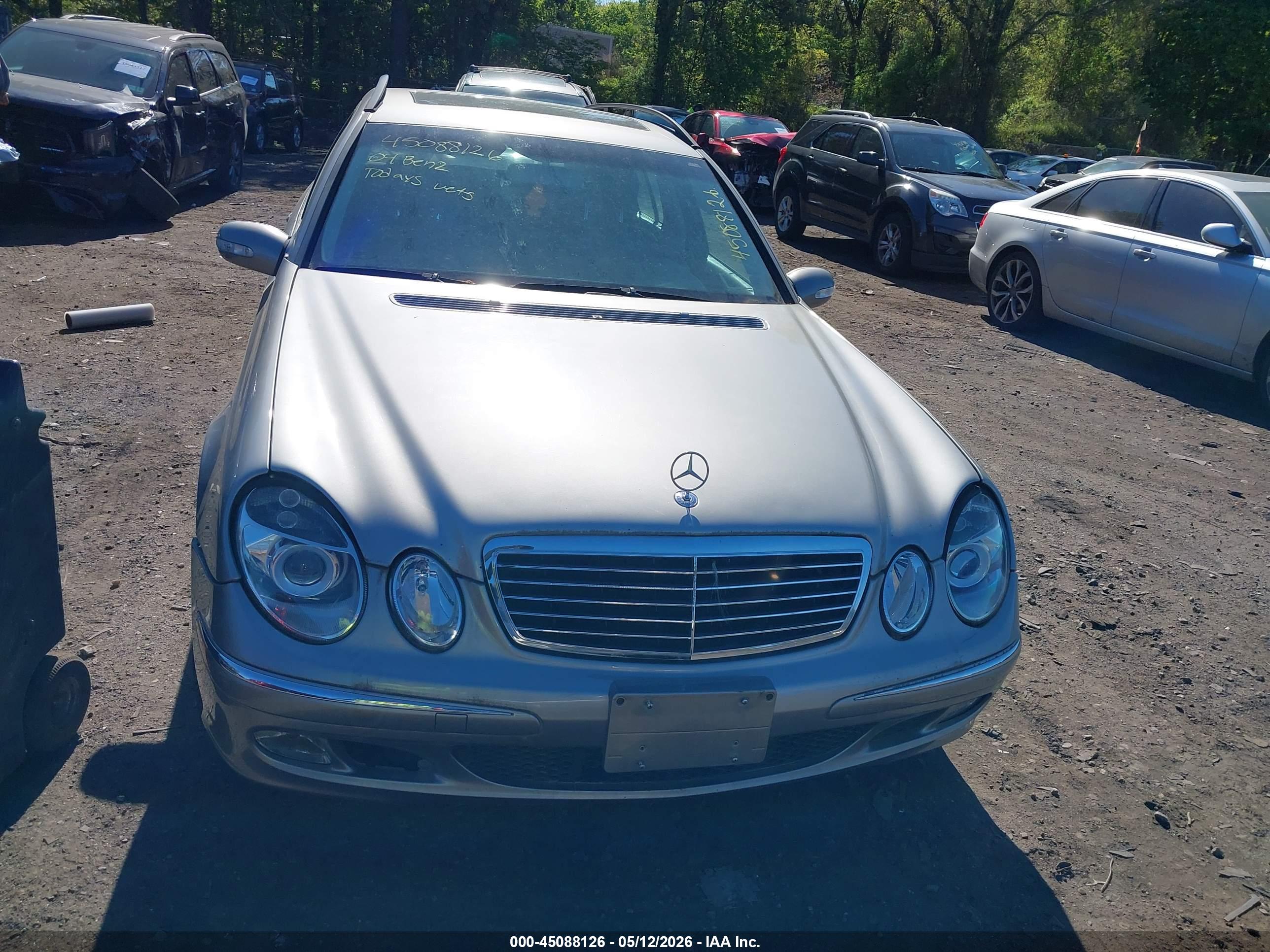 MERCEDES-BENZ E image 6