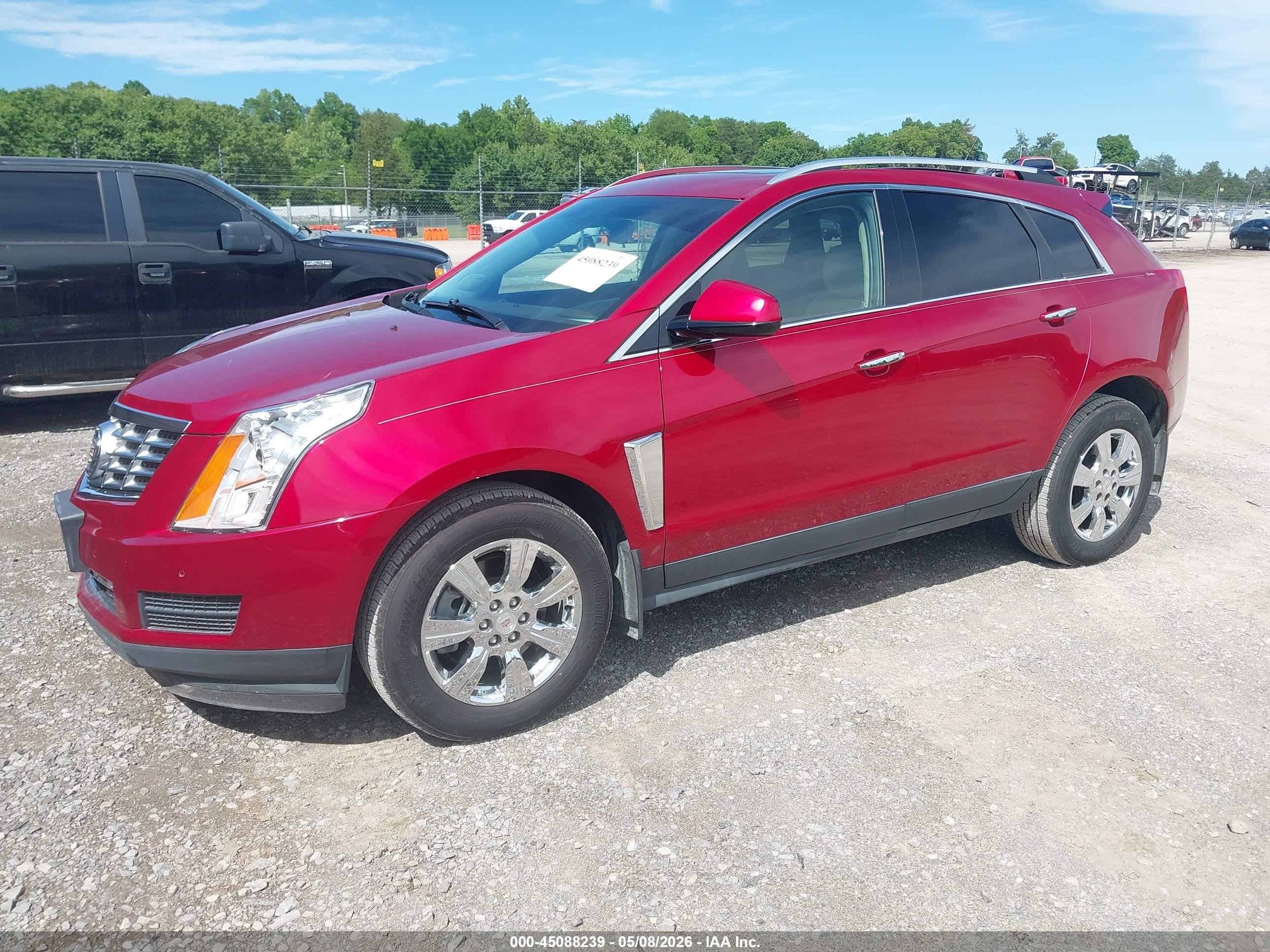 CADILLAC SRX image 2
