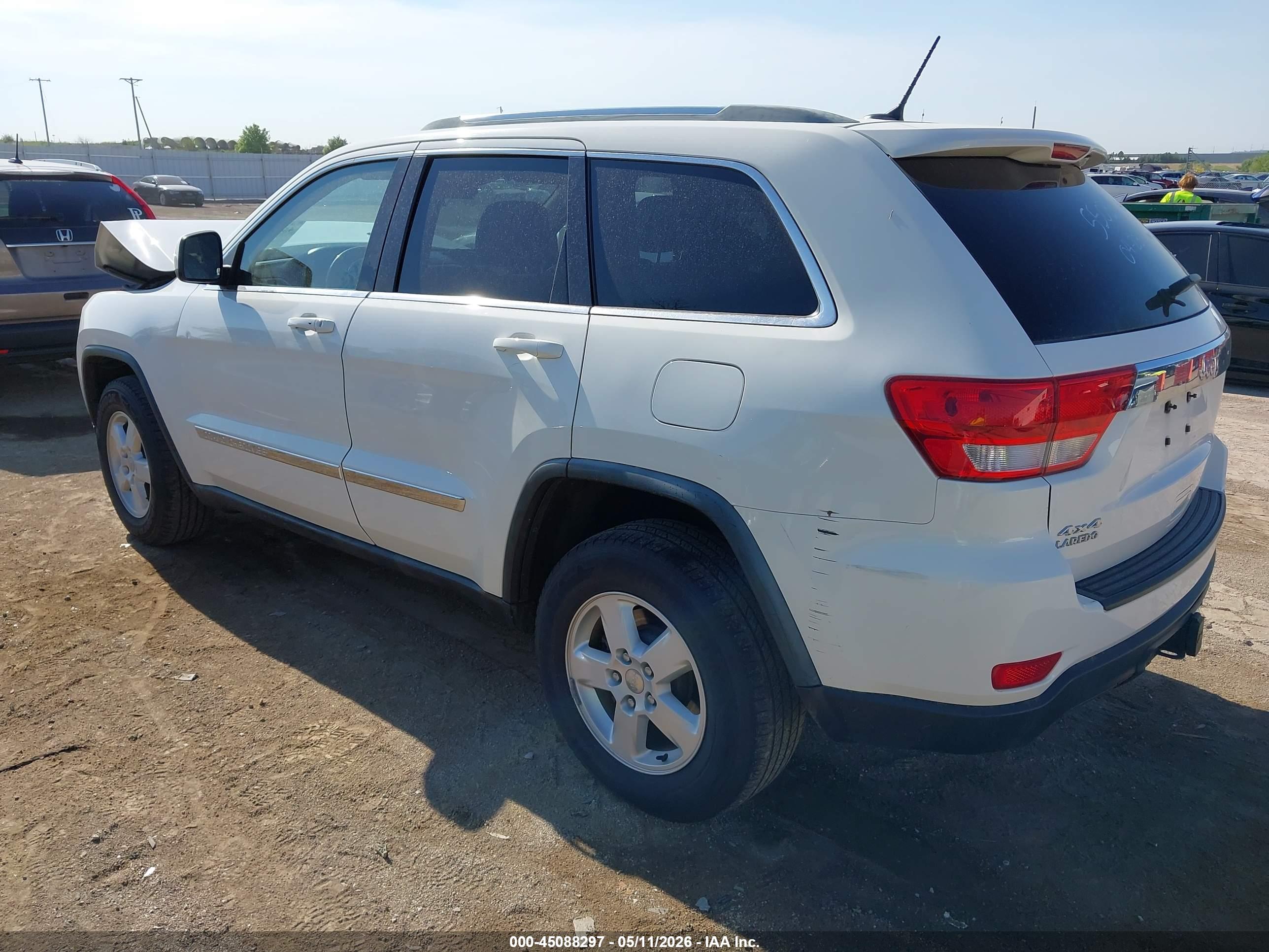JEEP GRAND image 3