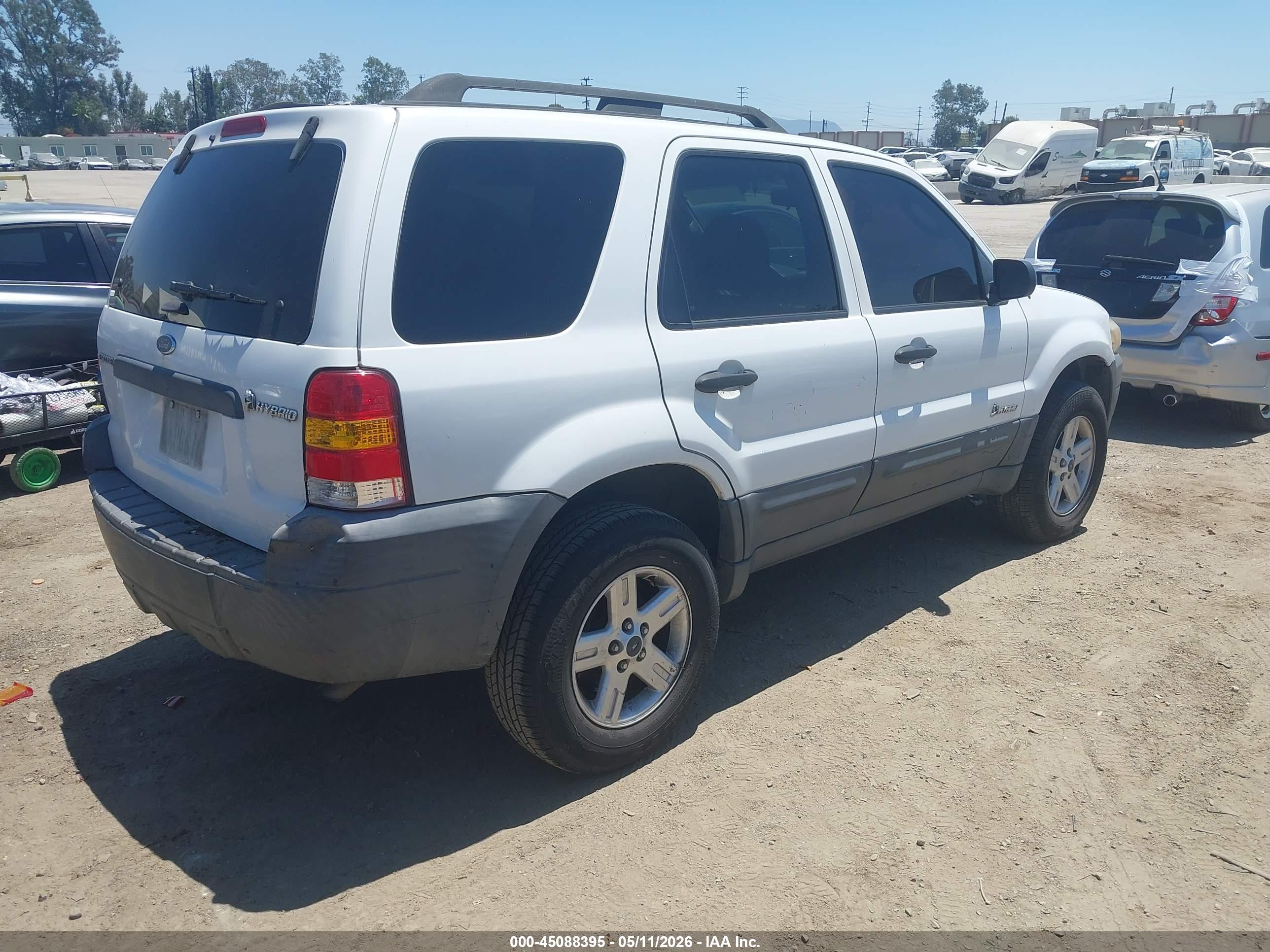 FORD ESCAPE image 4