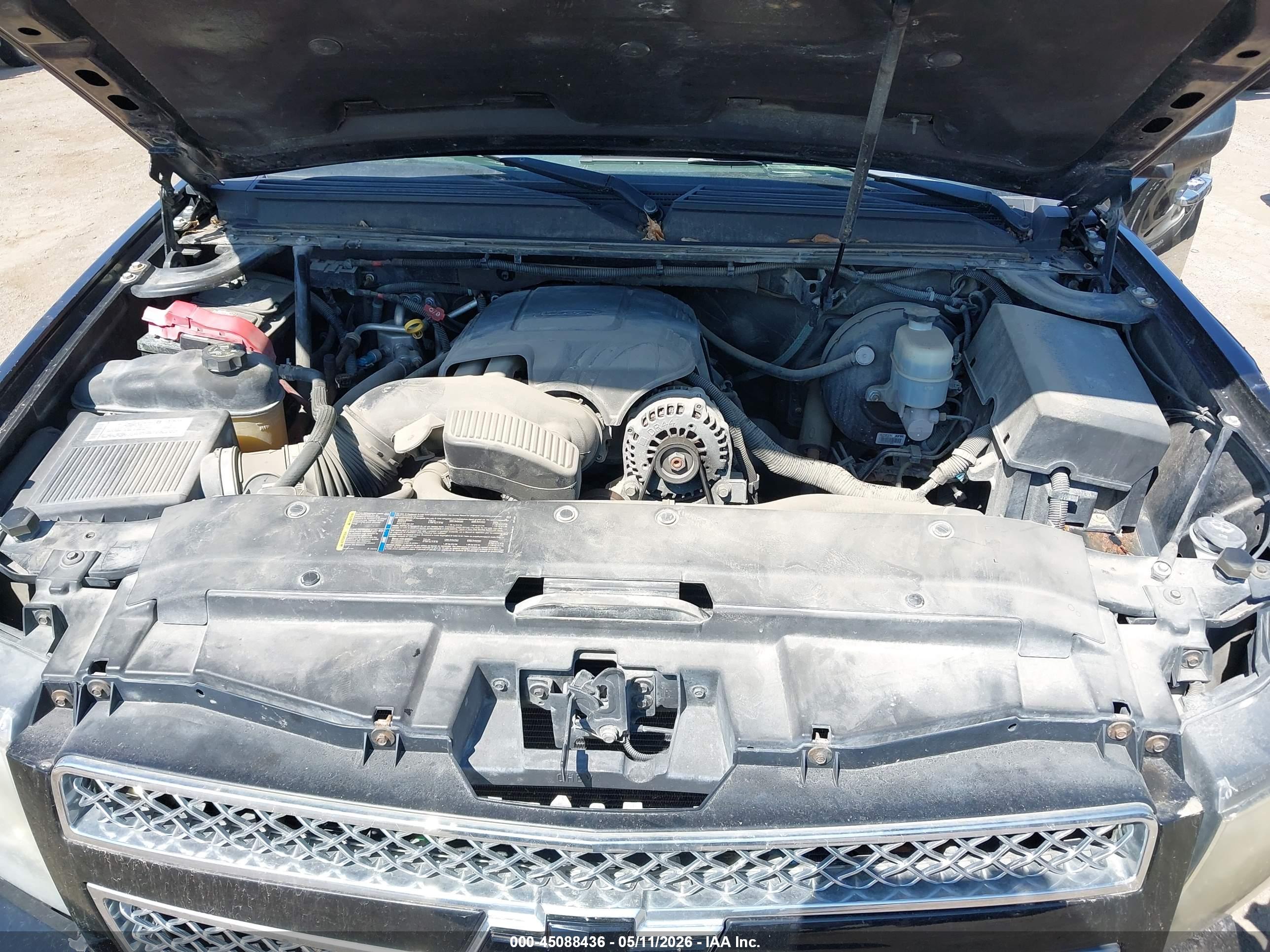 CHEVROLET SUBURBAN image 10