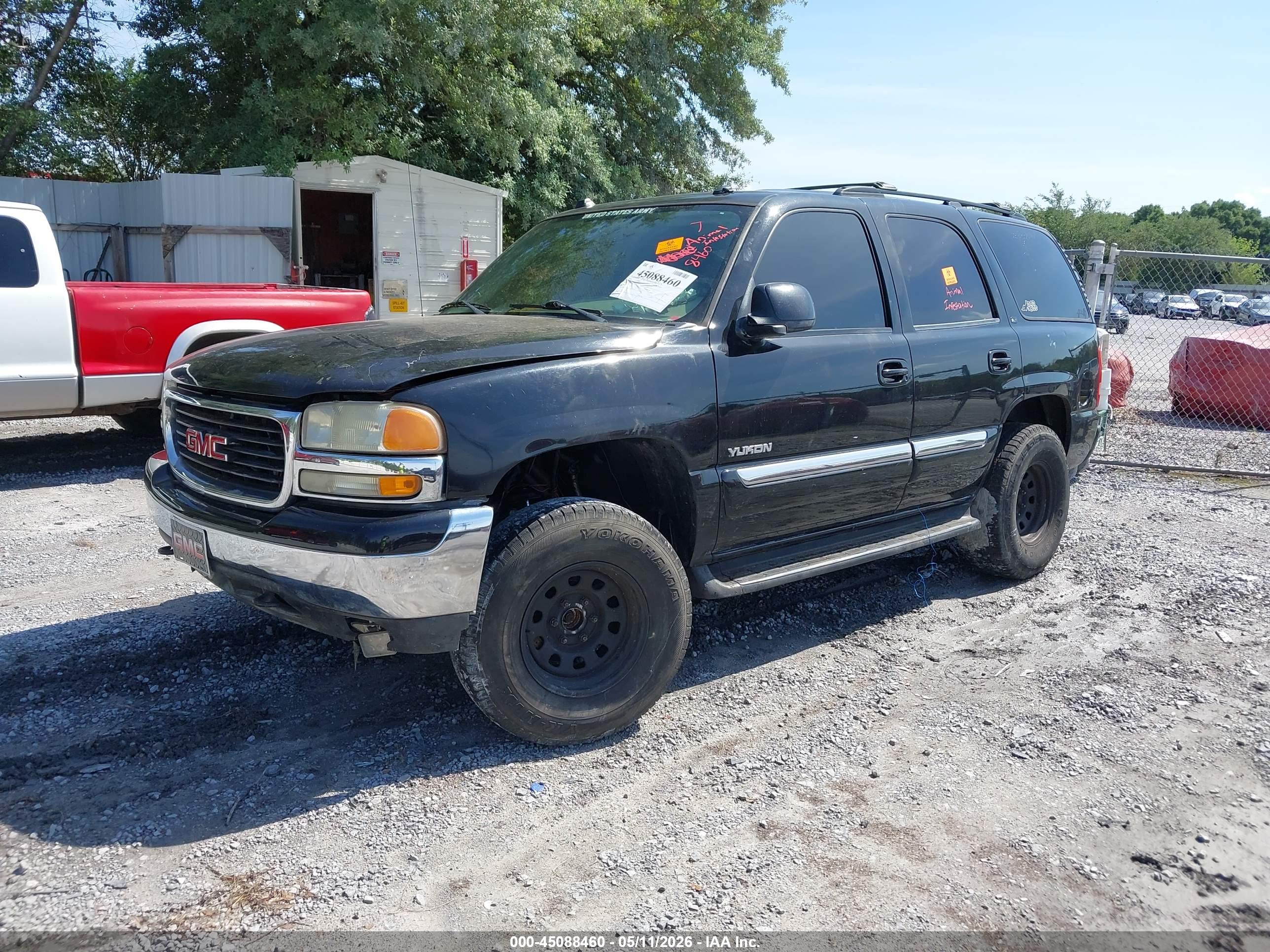 GMC YUKON image 2