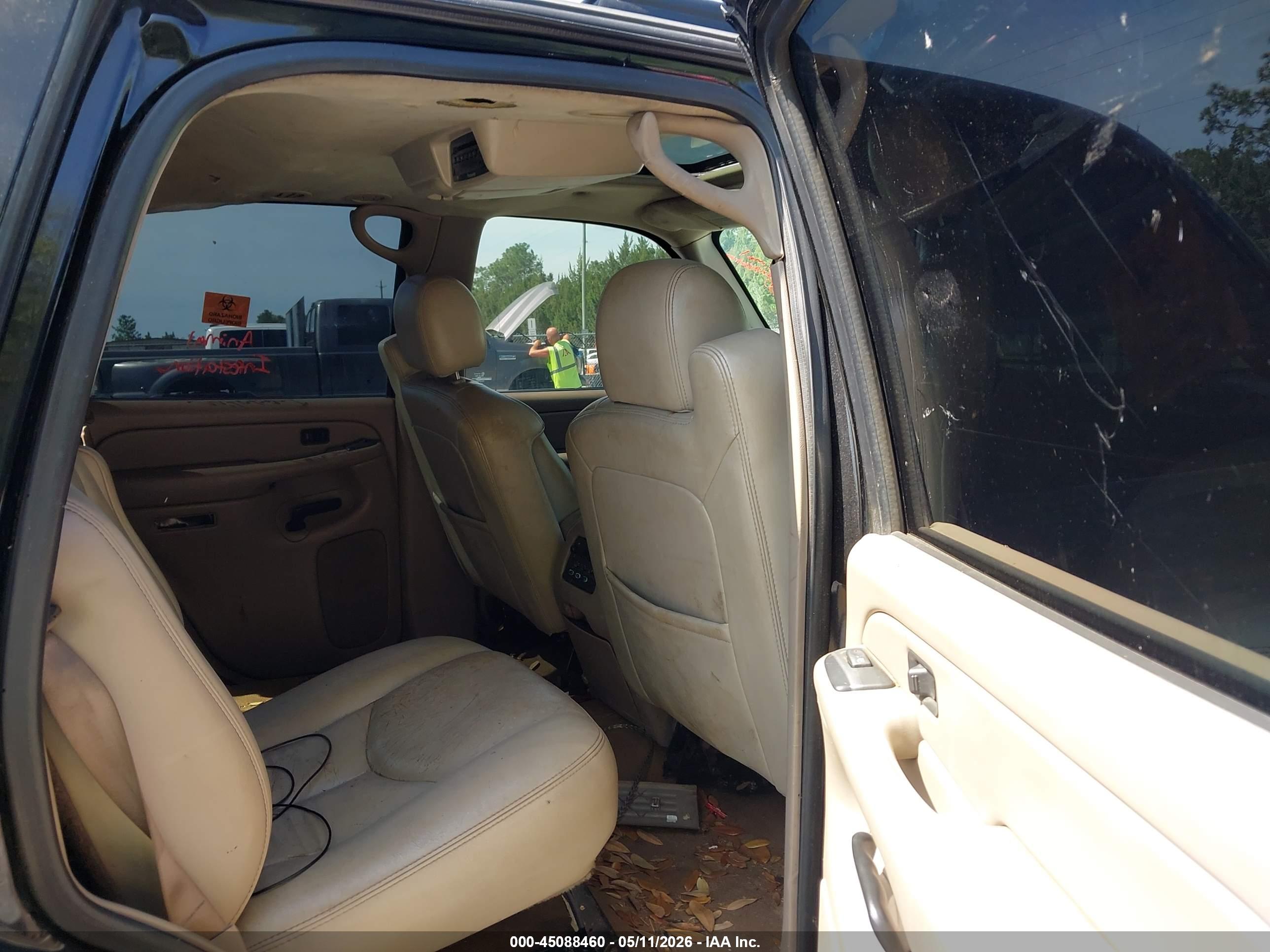 GMC YUKON image 8