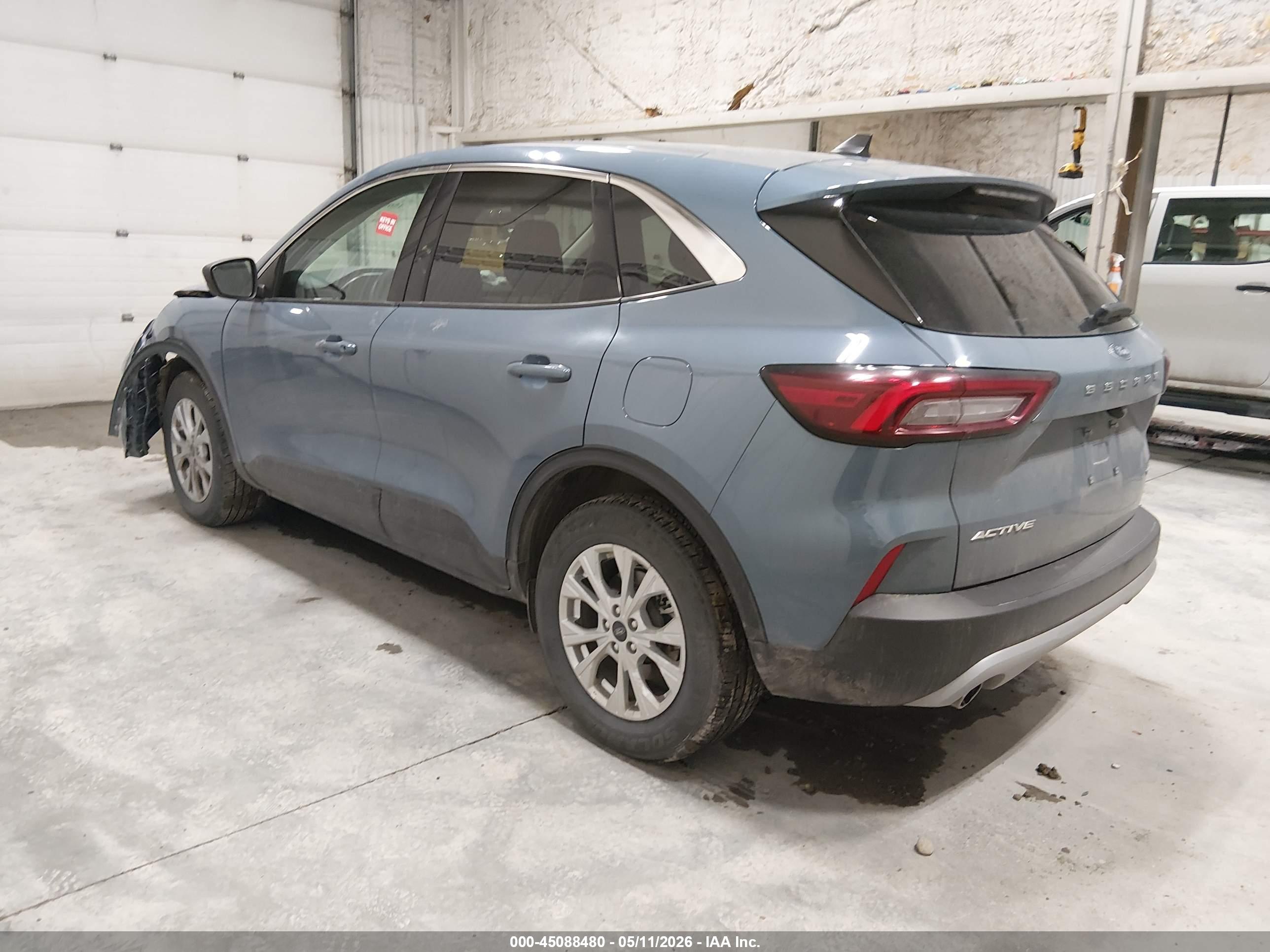 FORD ESCAPE image 3