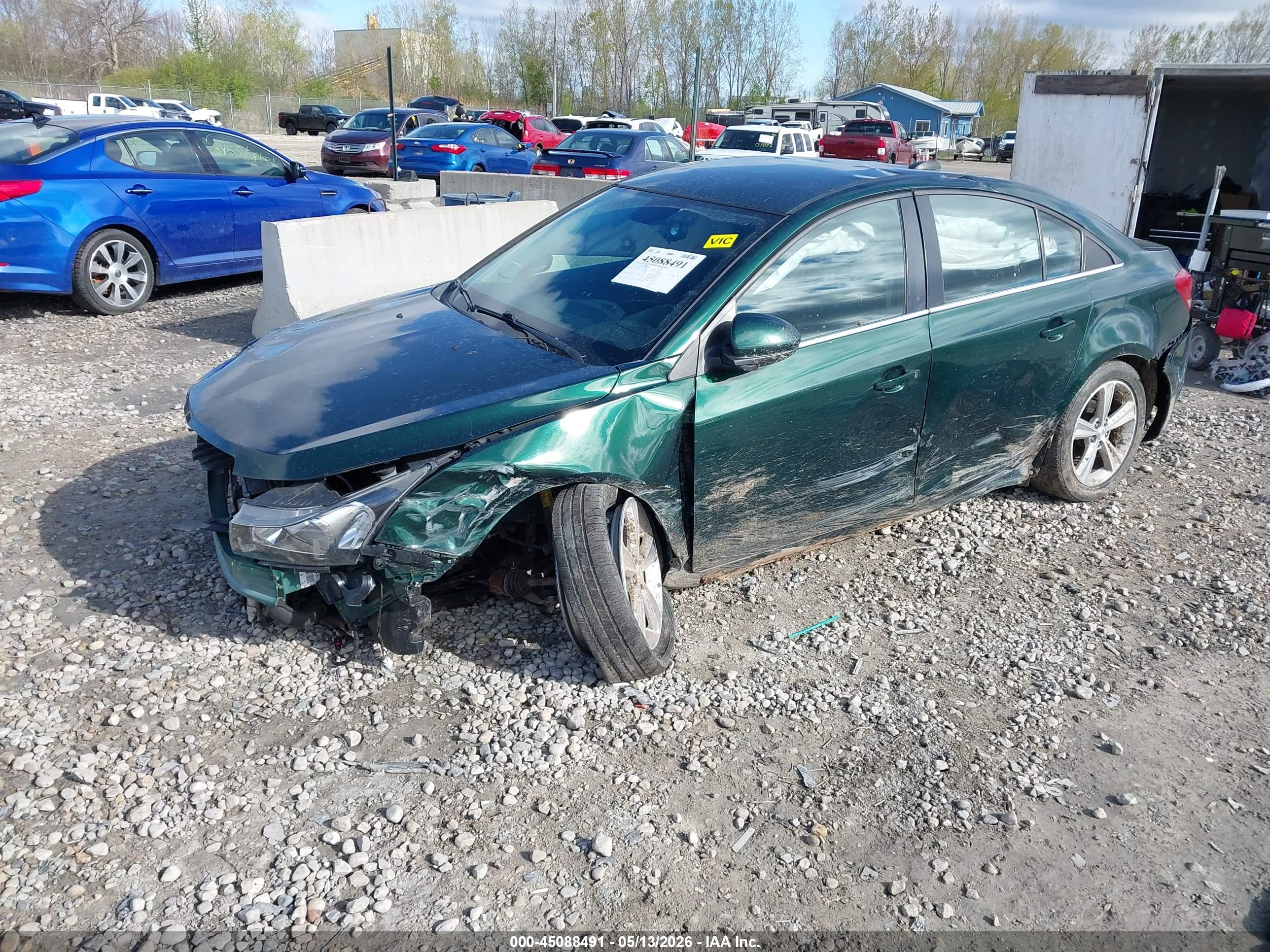 CHEVROLET CRUZE image 2
