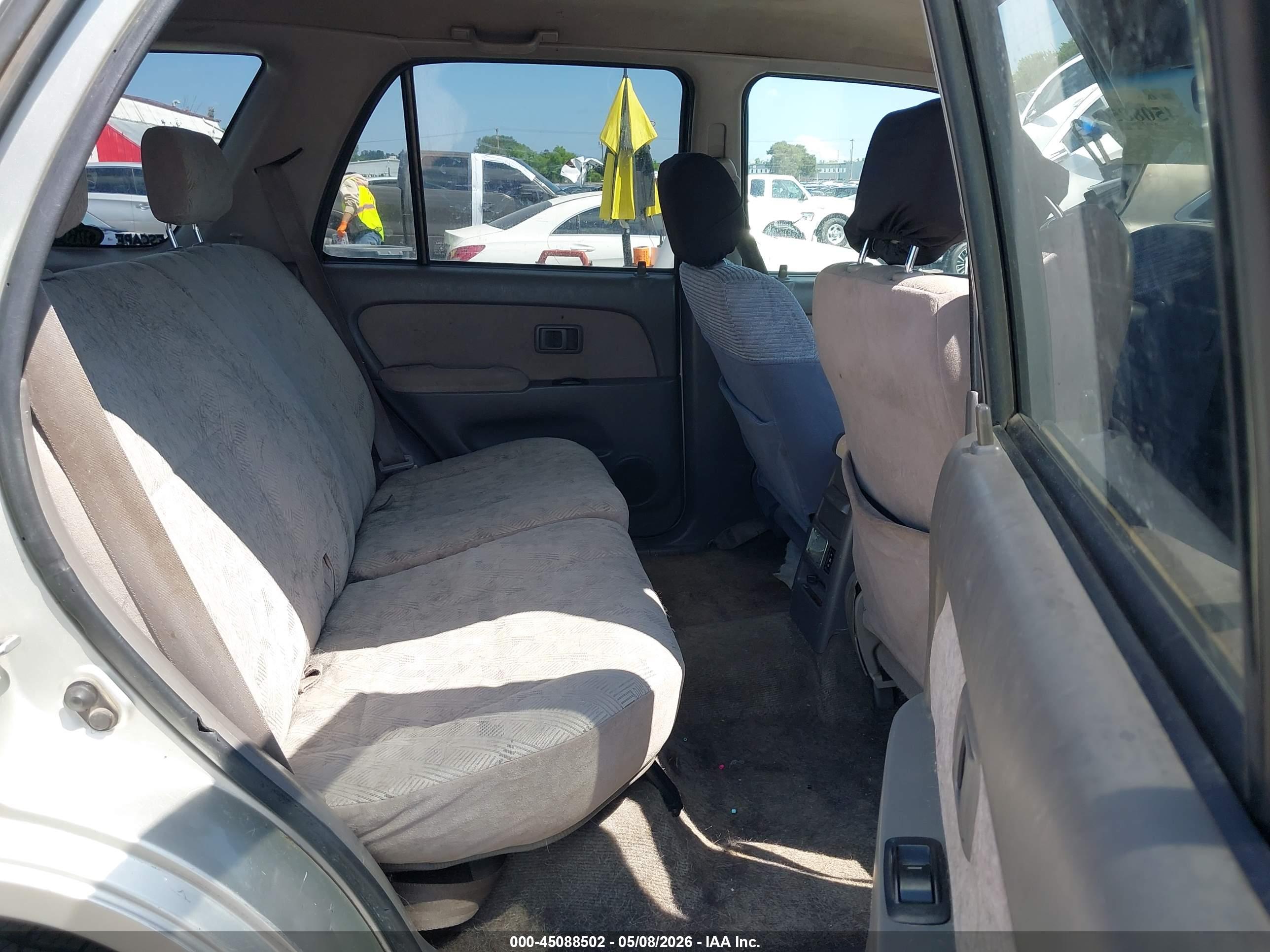 TOYOTA 4RUNNER image 8