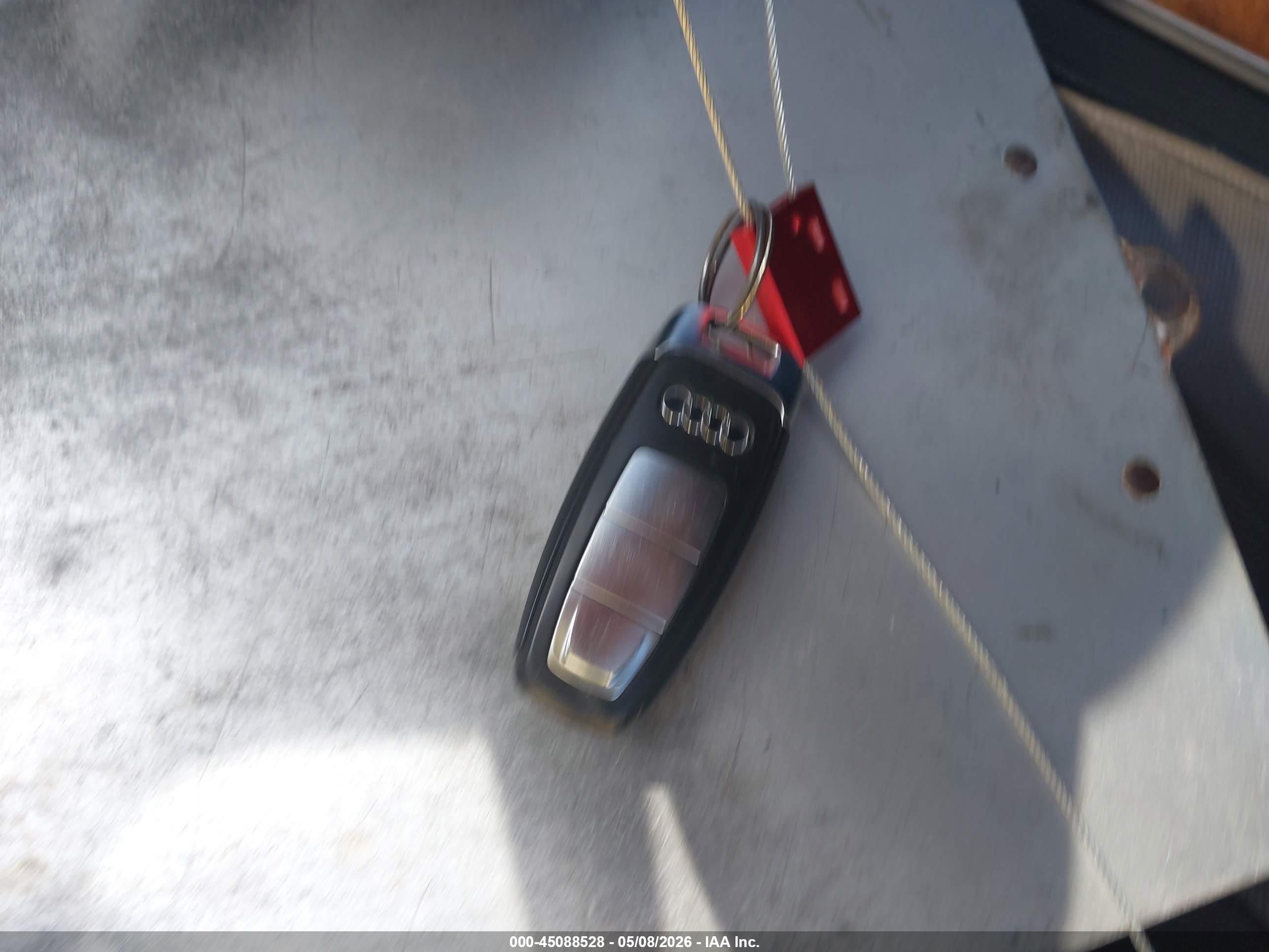 AUDI A8 image 11