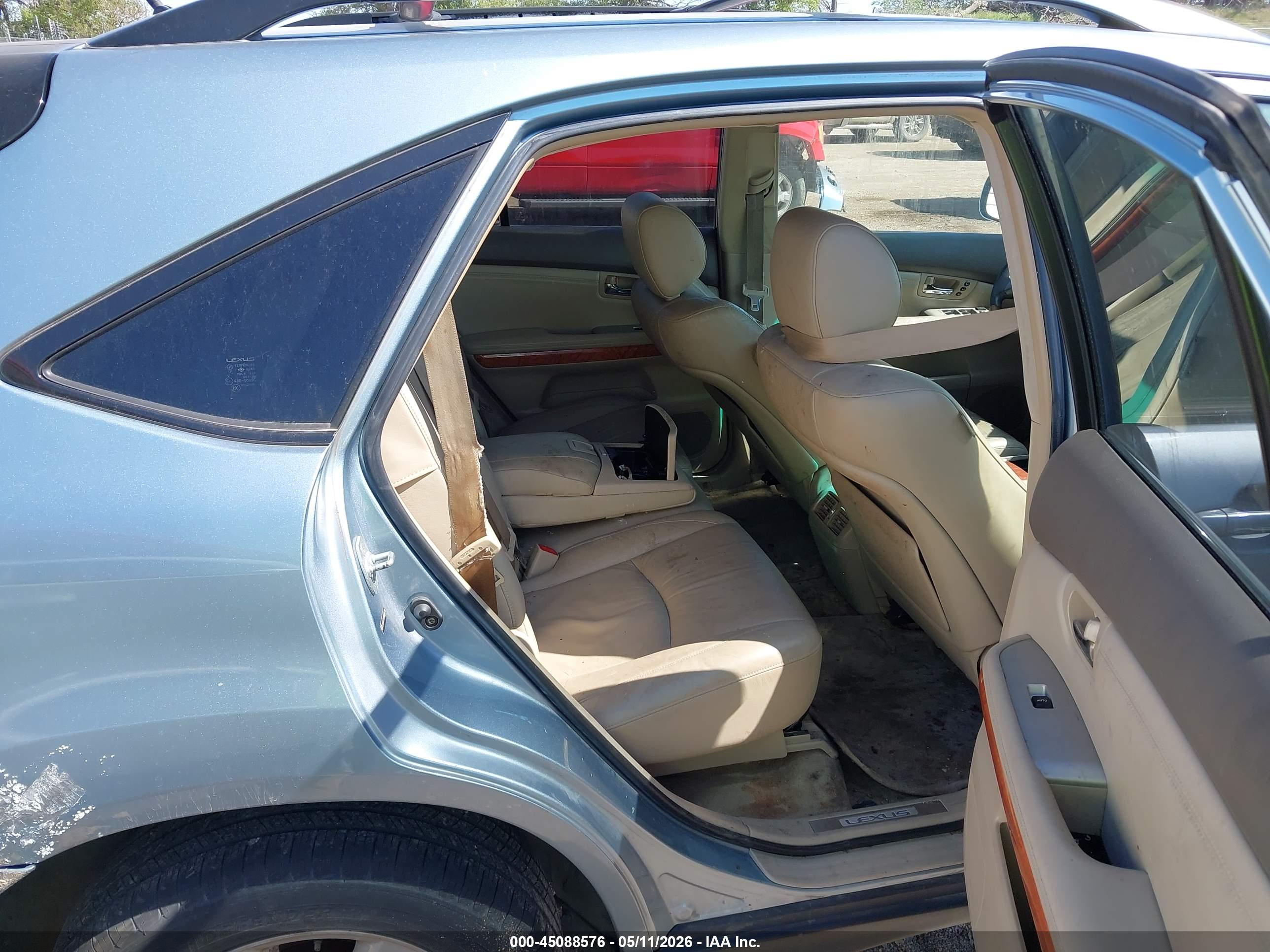LEXUS RX image 8