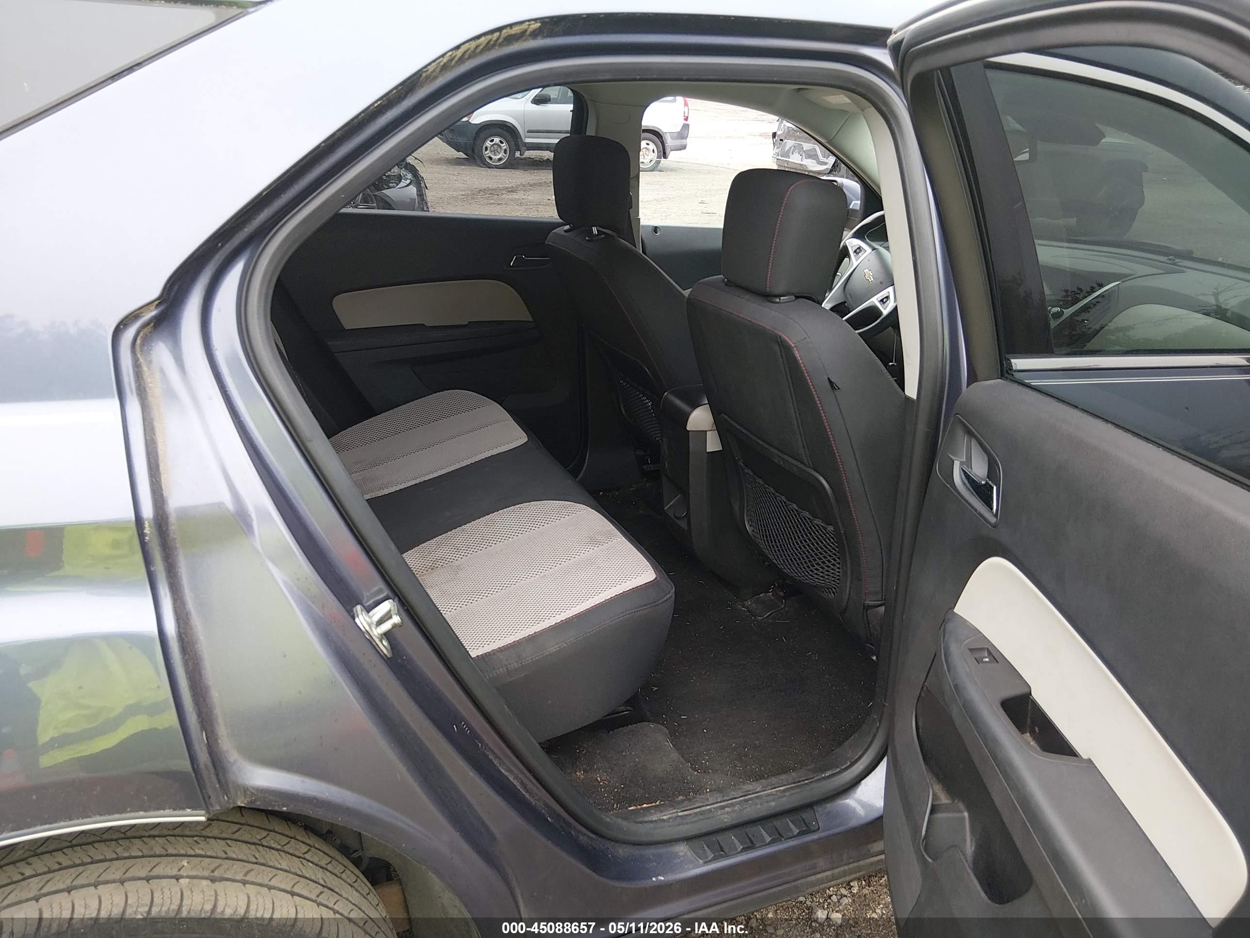 CHEVROLET EQUINOX image 8