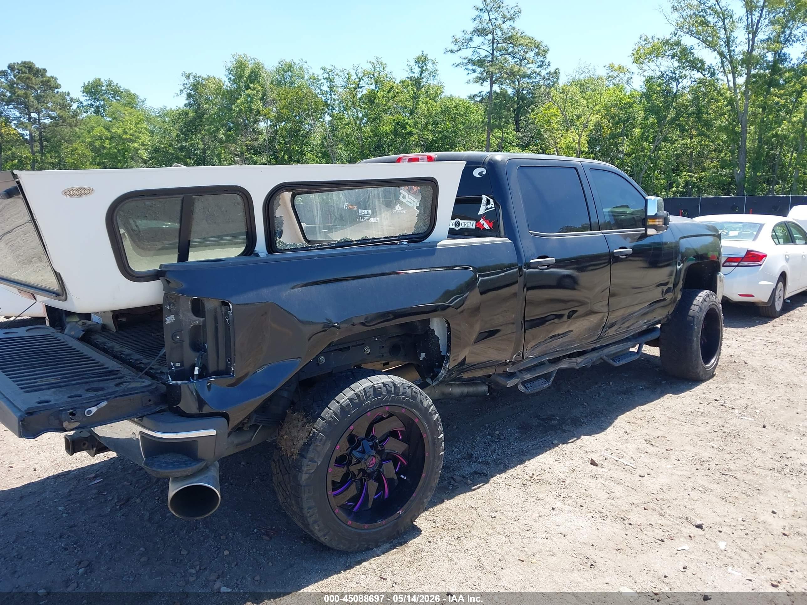 CHEVROLET SILVERADO image 4
