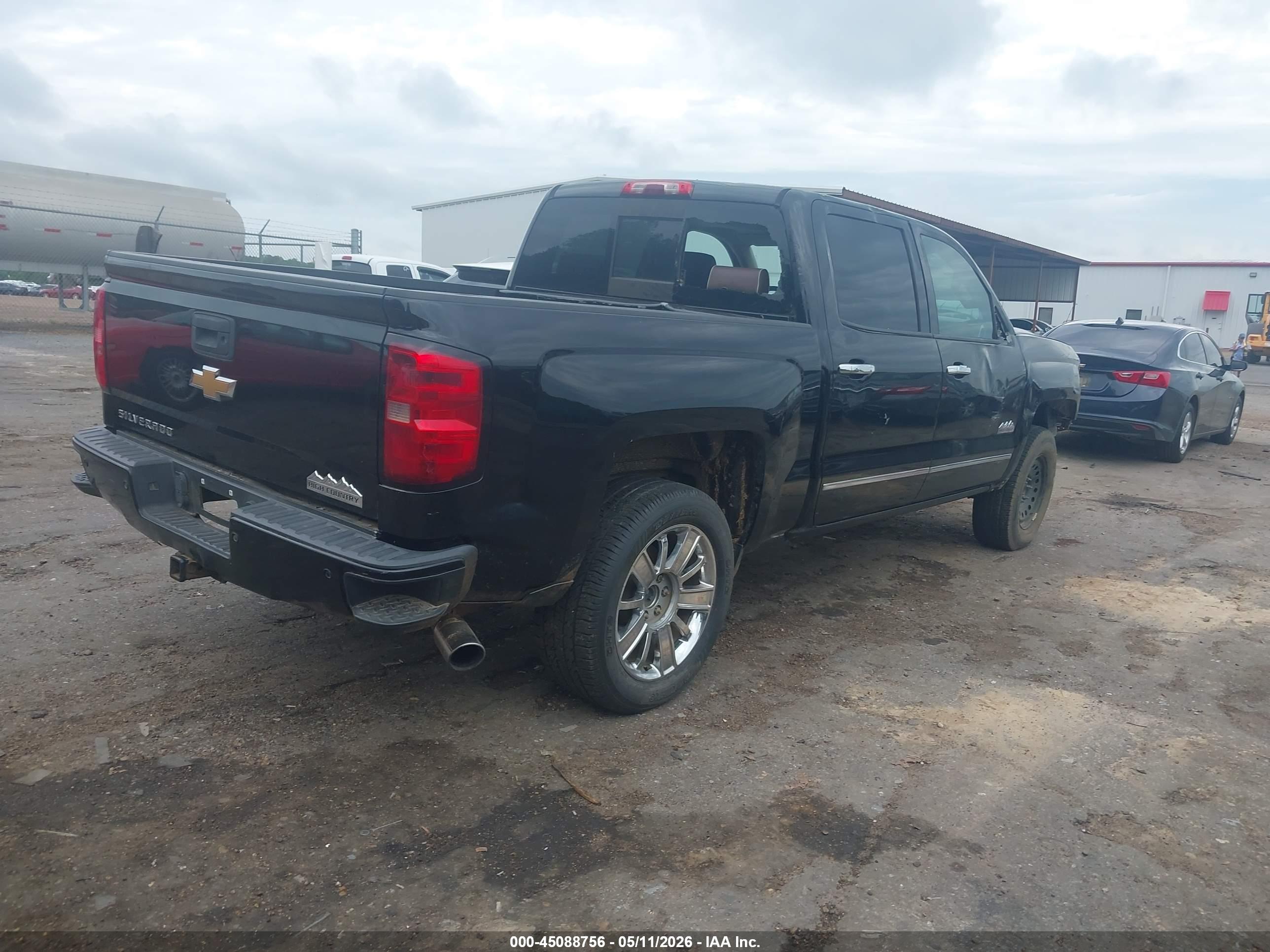 CHEVROLET SILVERADO image 4