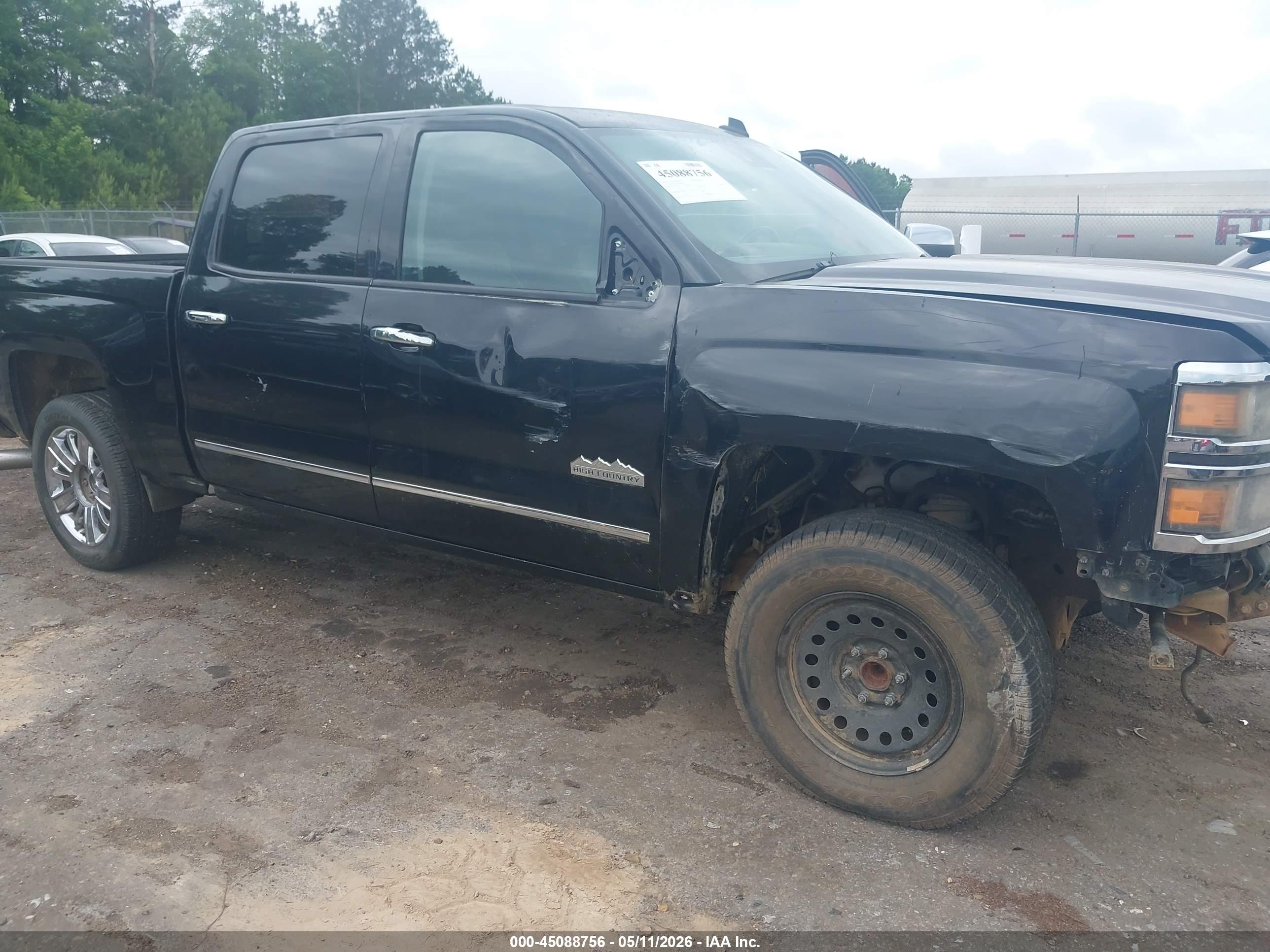 CHEVROLET SILVERADO image 6