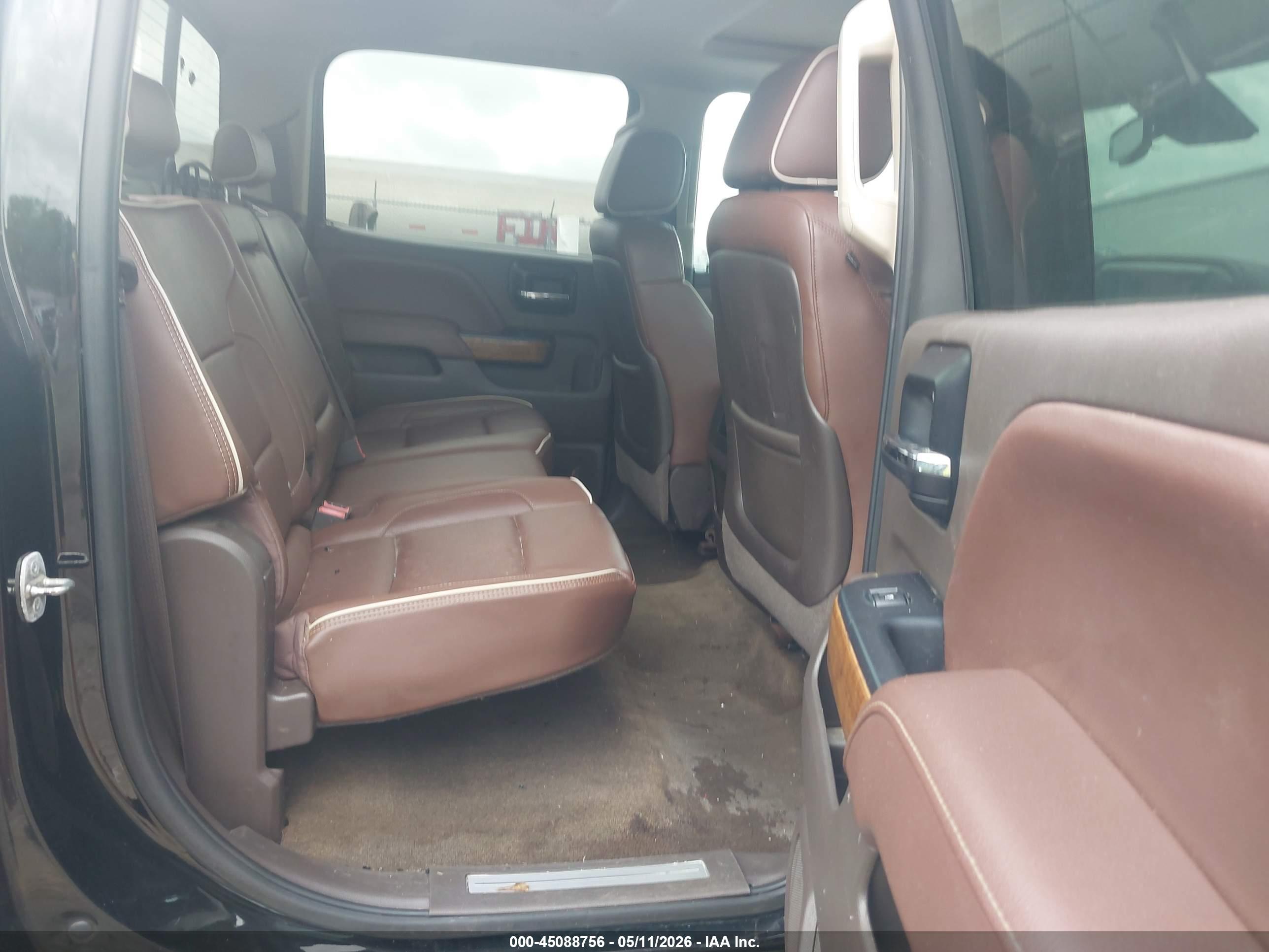 CHEVROLET SILVERADO image 8