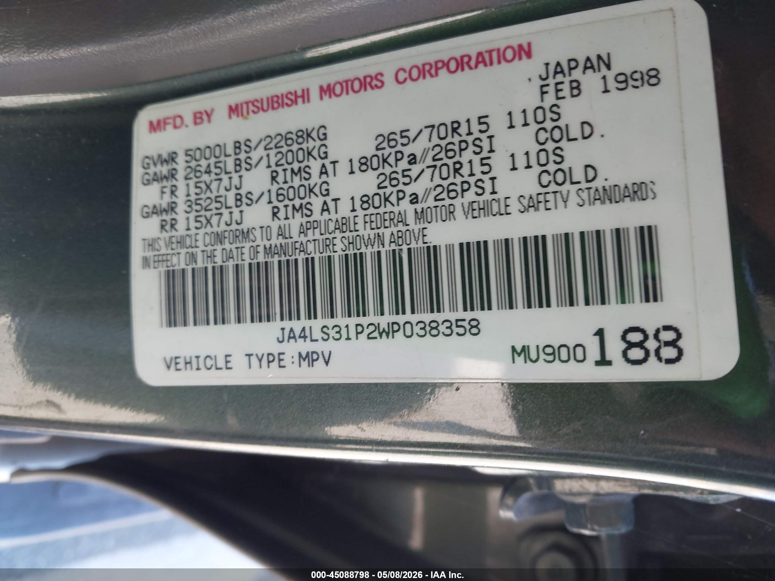 MITSUBISHI MONTERO image 9