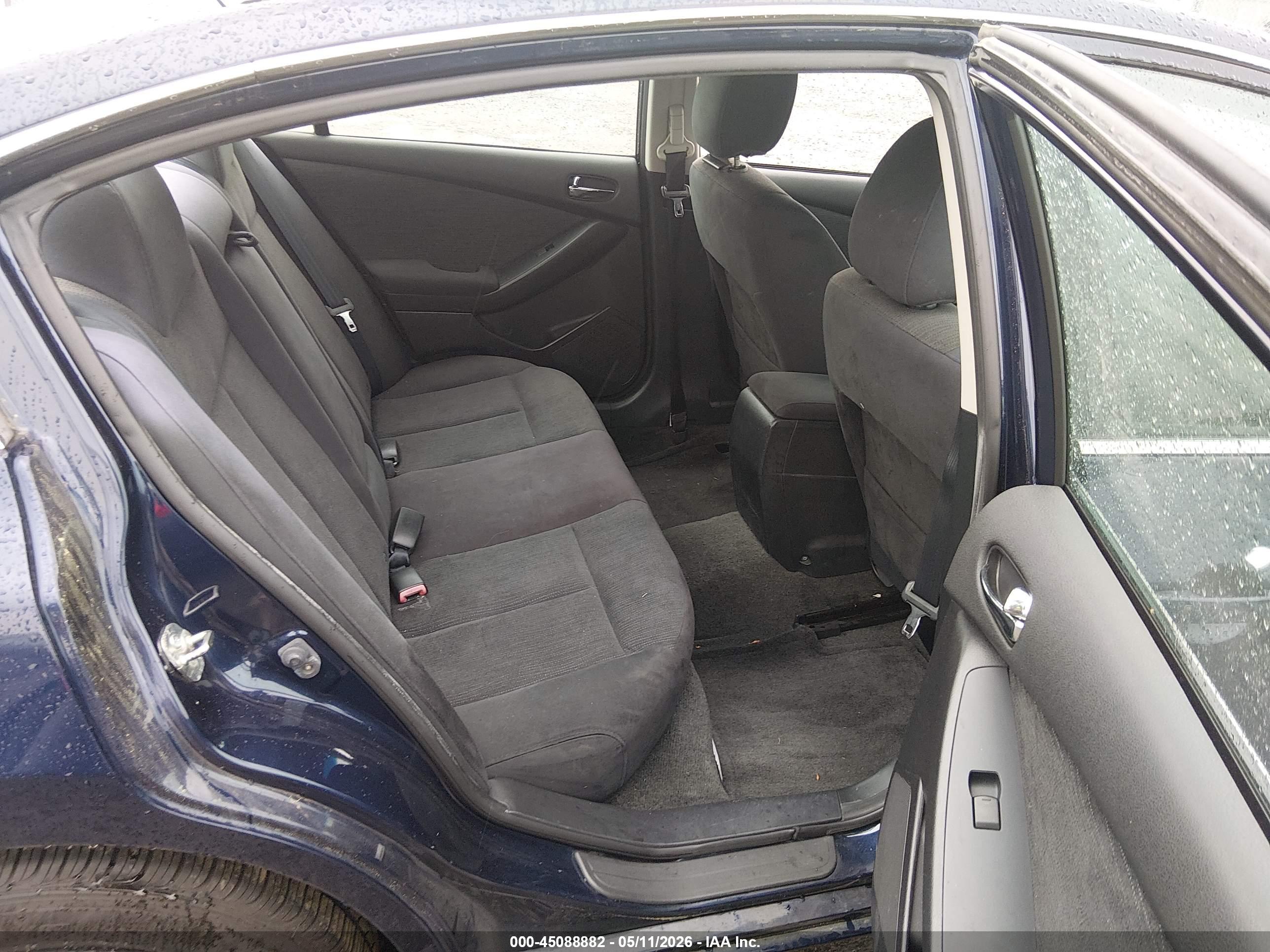 NISSAN ALTIMA image 8