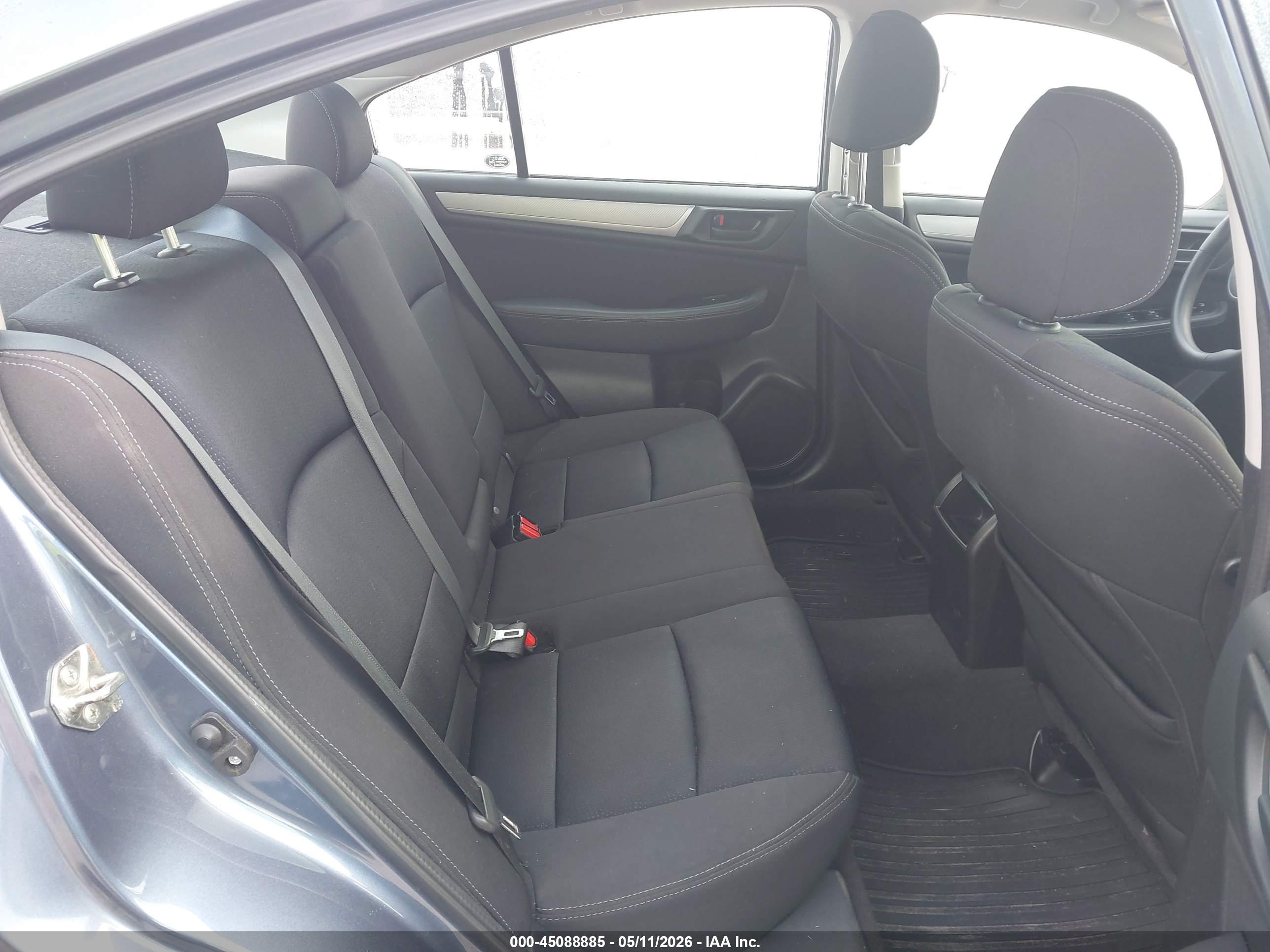 SUBARU LEGACY image 8