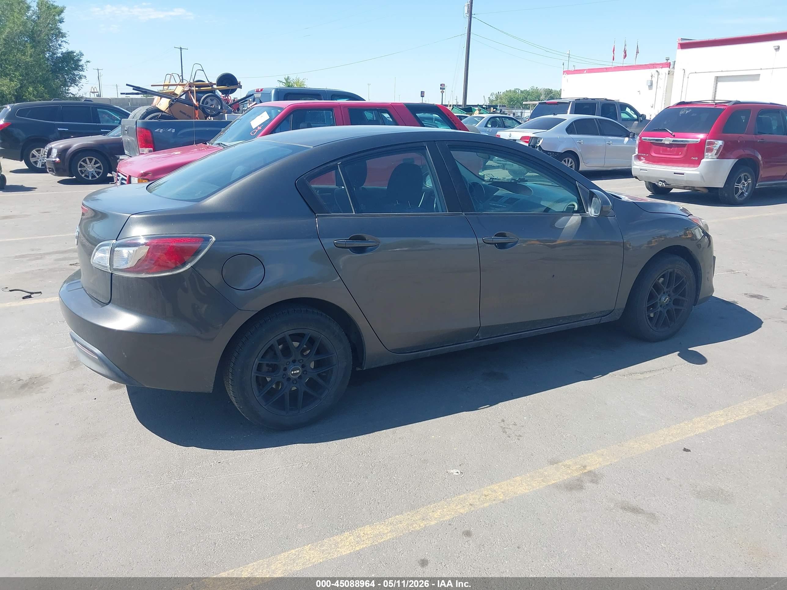 MAZDA MAZDA3 image 4
