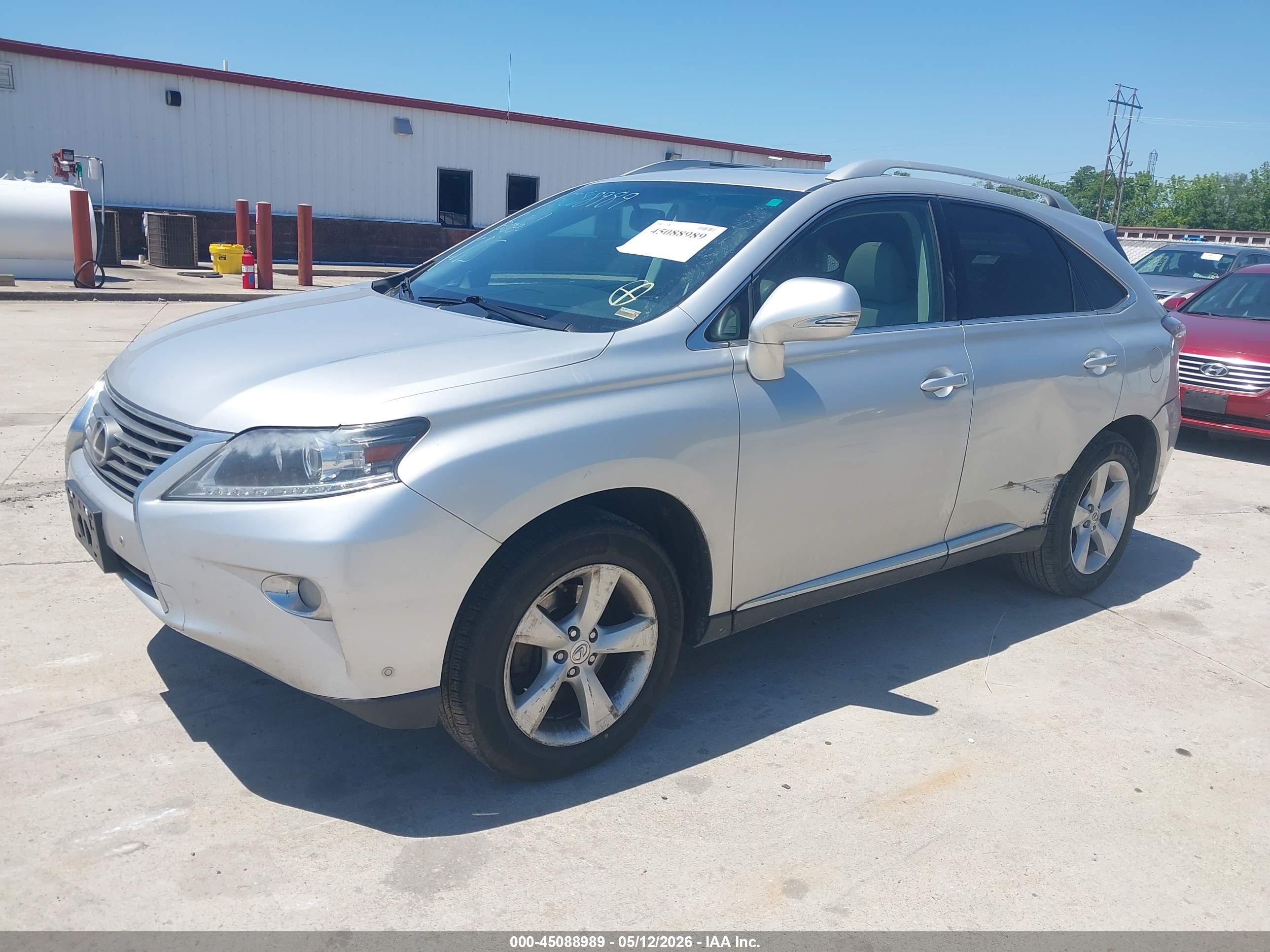 LEXUS RX image 2