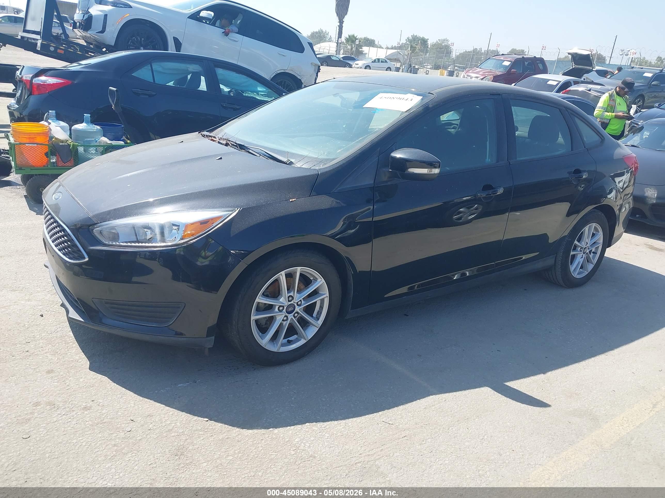 FORD FOCUS image 2