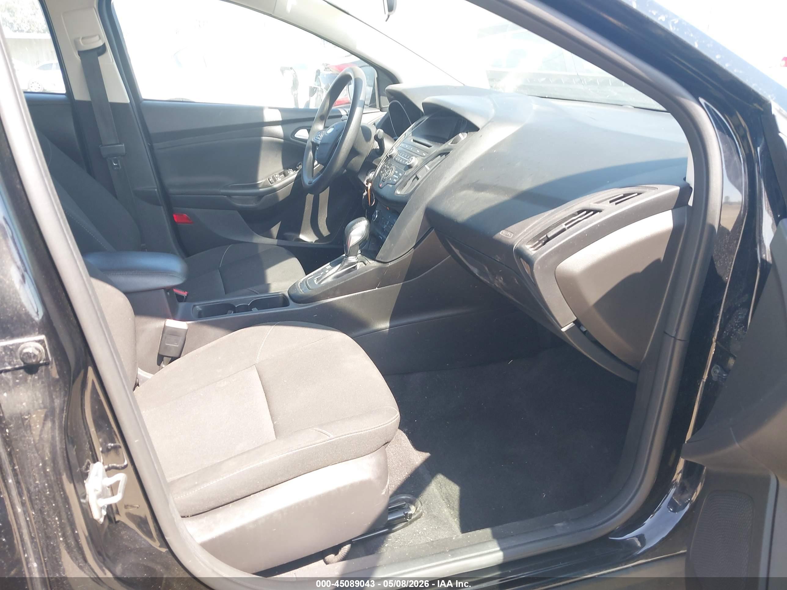 FORD FOCUS image 5